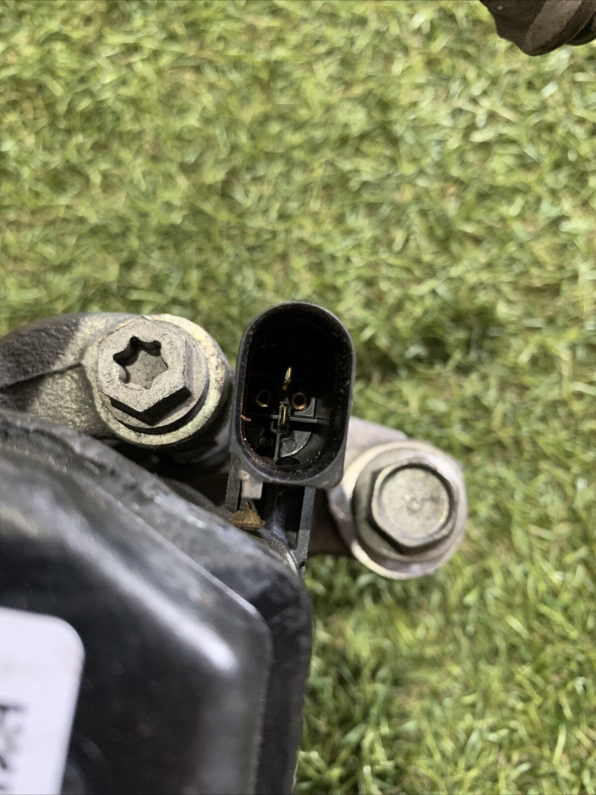 440114EA0A PINZA FRENO POSTERIORE SINISTRA ELETTRICA RENAULT KADJAR 2018