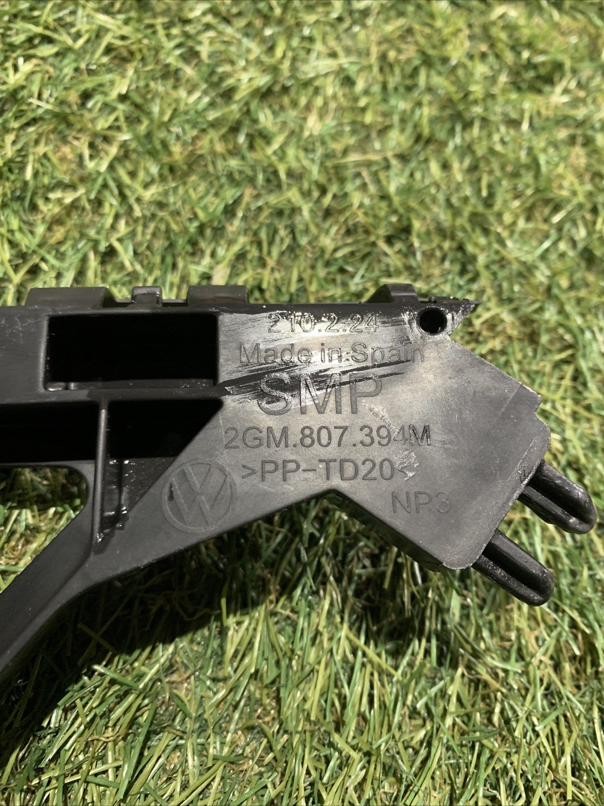 Staffa Paraurti Posteriore Destro Volkswagen T-Cross 2GM807394M