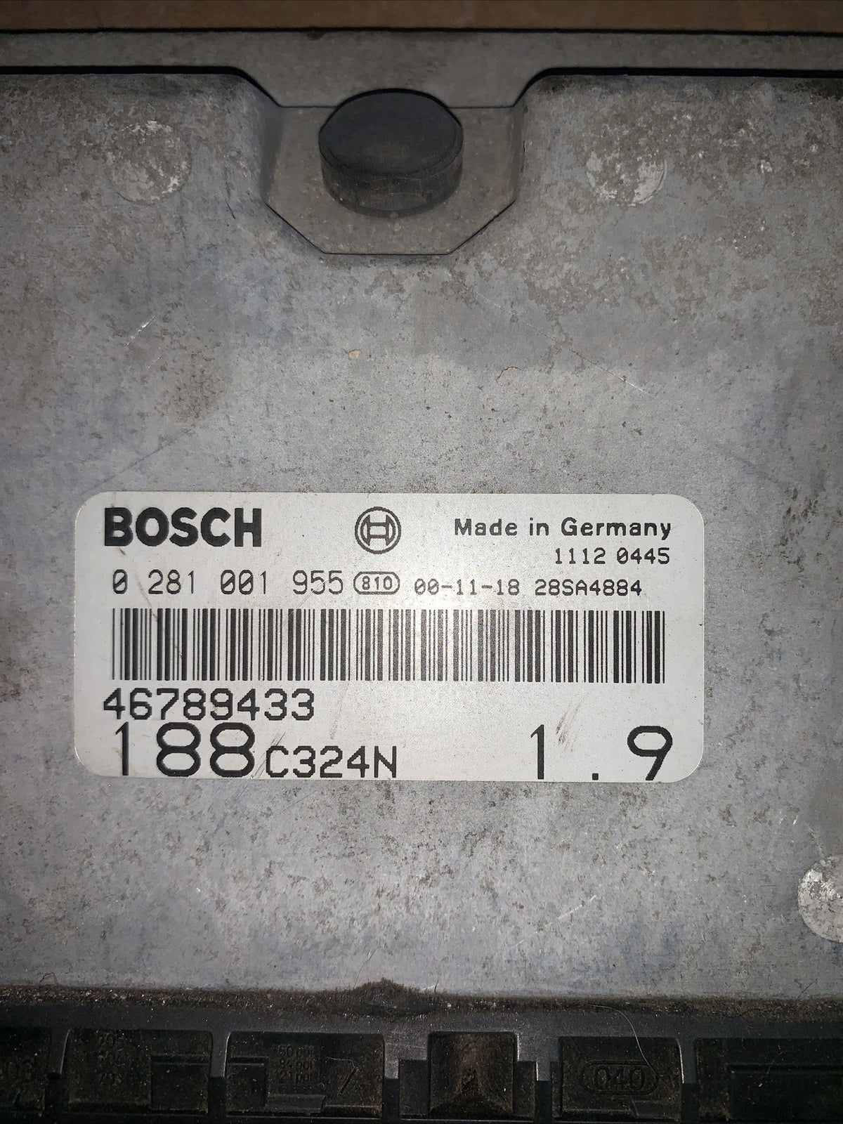 Centralina motore FIAT Punto BOSCH 0281001955 / 46789433 / 28SA4884 (D)