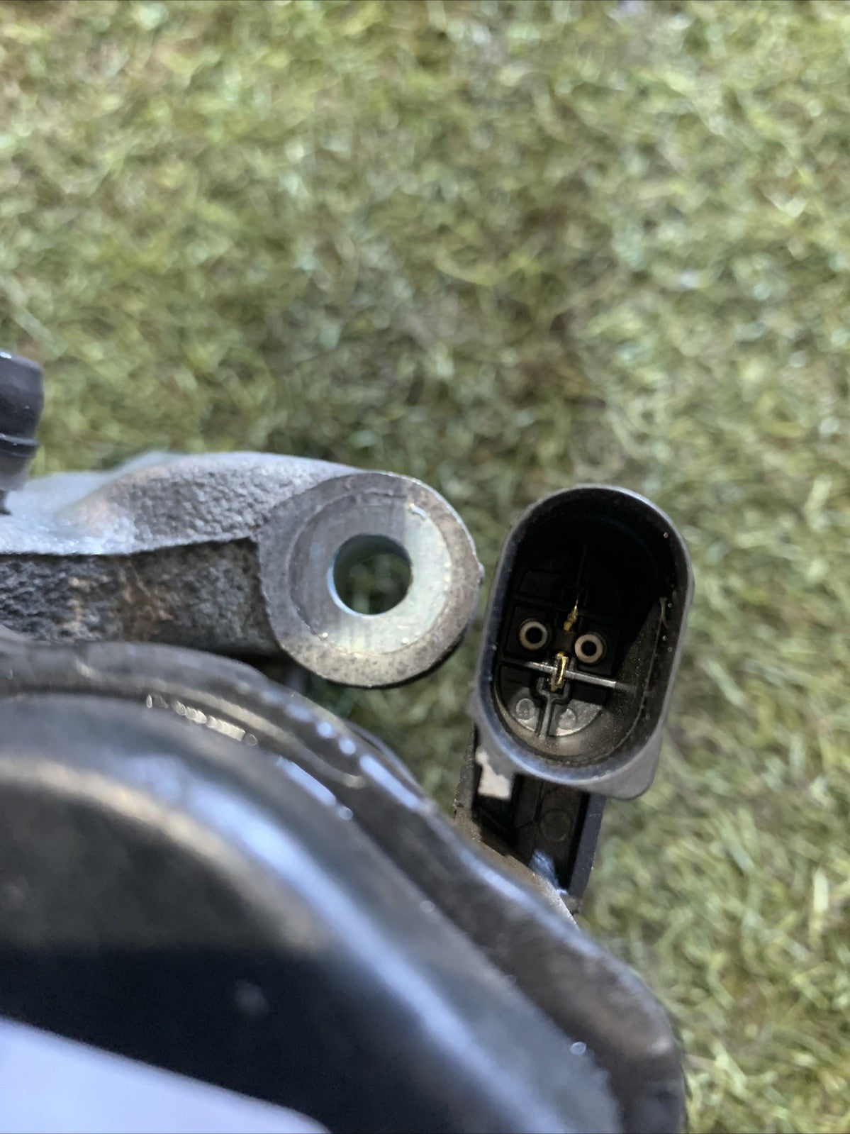 440114EA0A PINZA FRENO POSTERIORE SINISTRA ELETTRICA RENAULT KADJAR 2018
