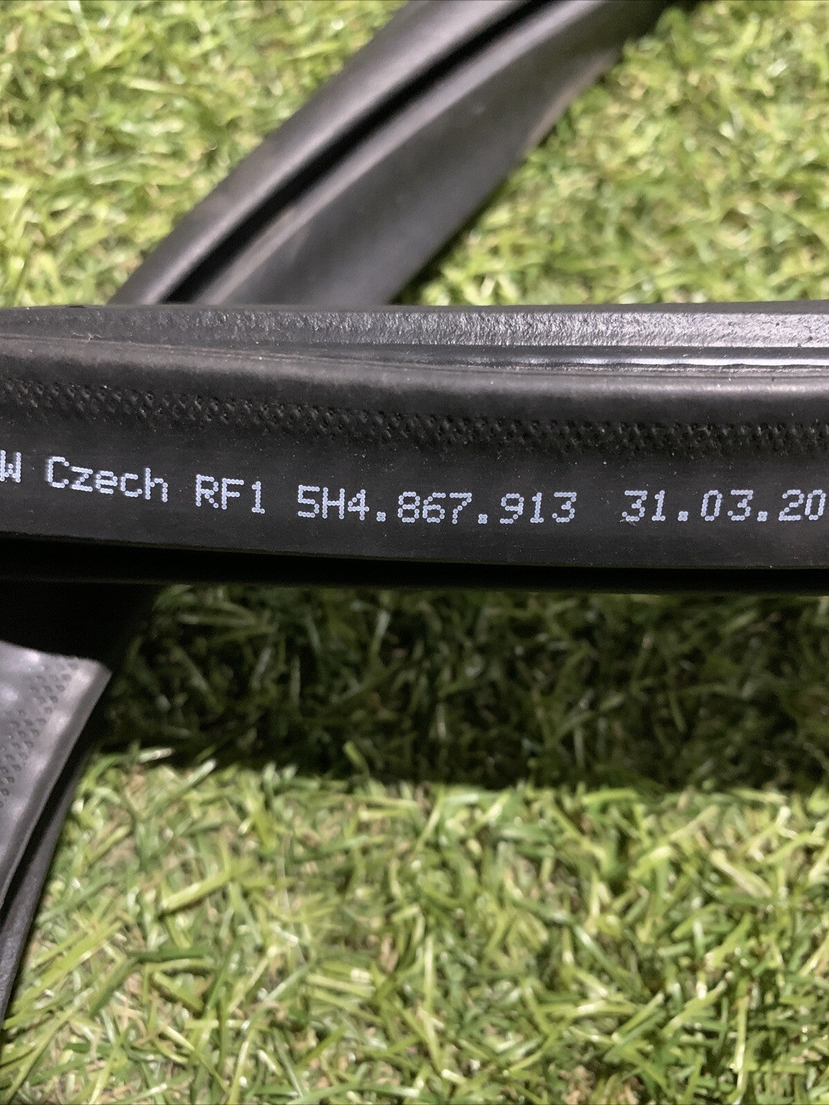 Guarnizione Porta Posteriore Sinistra Volkswagen Golf 8 5H4867913