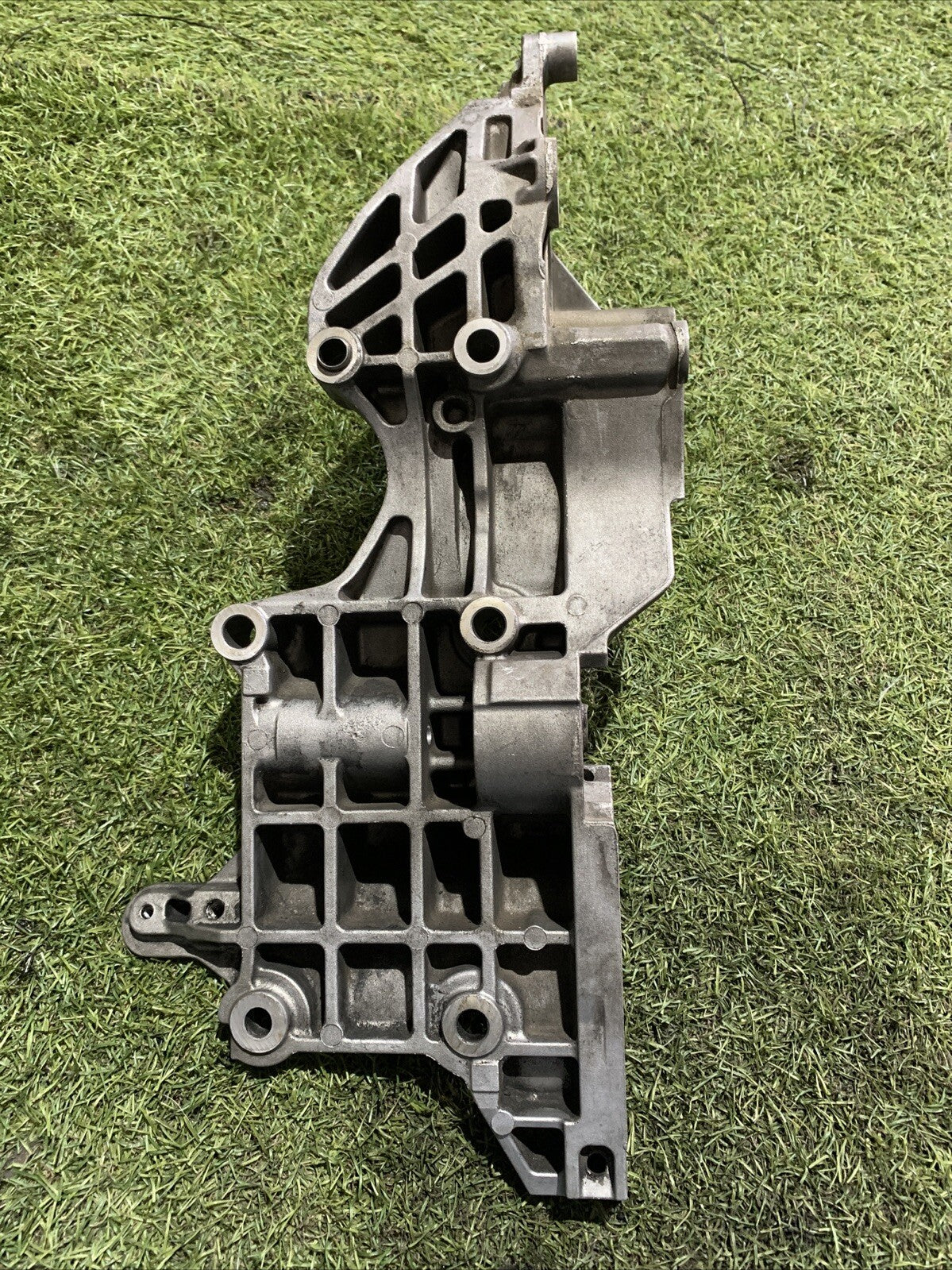 Supporto Alternatore Audi A3 8P 2.0 Diesel 170CV 03L903143D