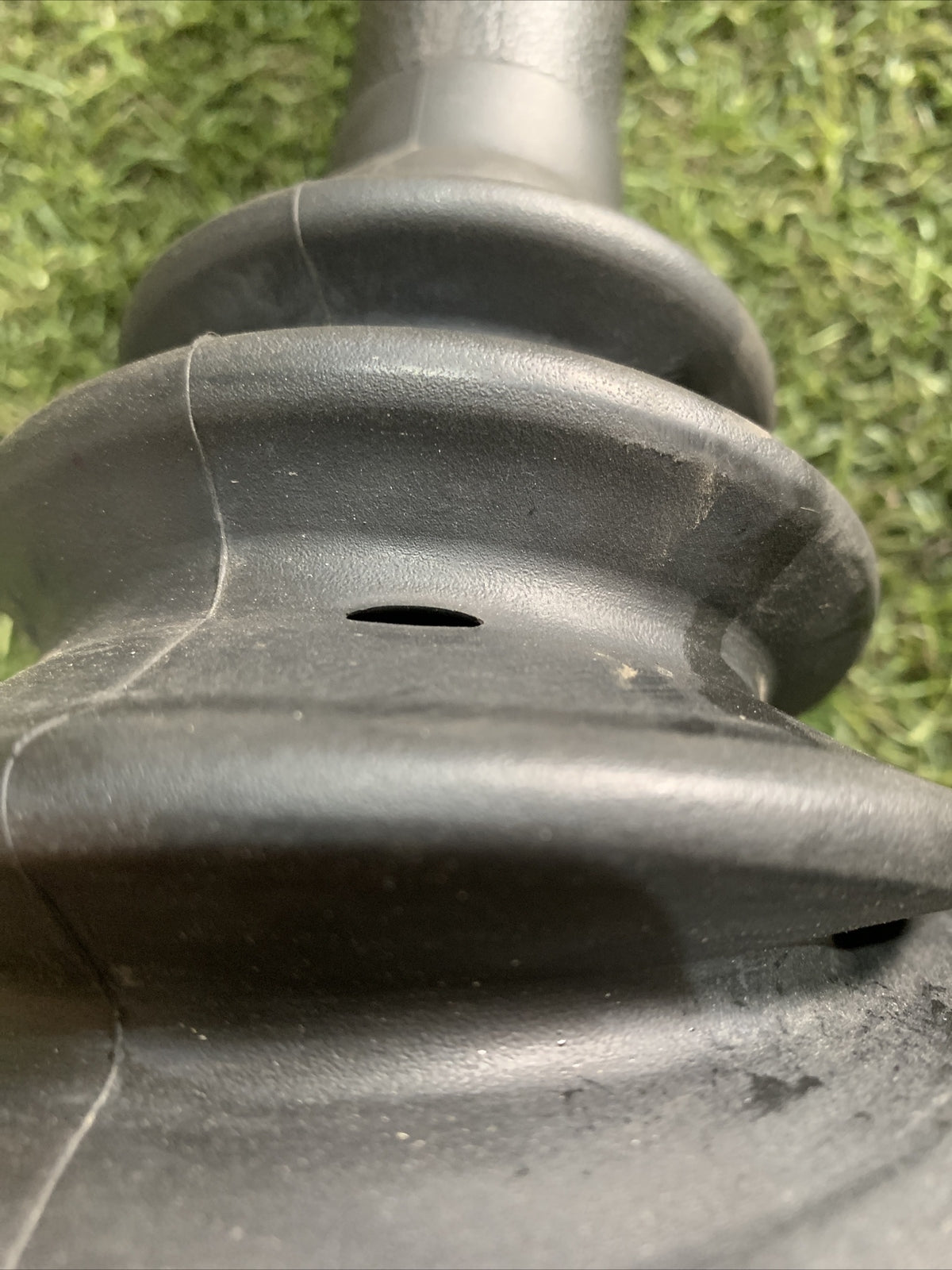 2S6R-7C453-MF LEVA POMELLO CUFFIA CAMBIO MANUALE FORD FIESTA 1.4 50KW D 5M (2)