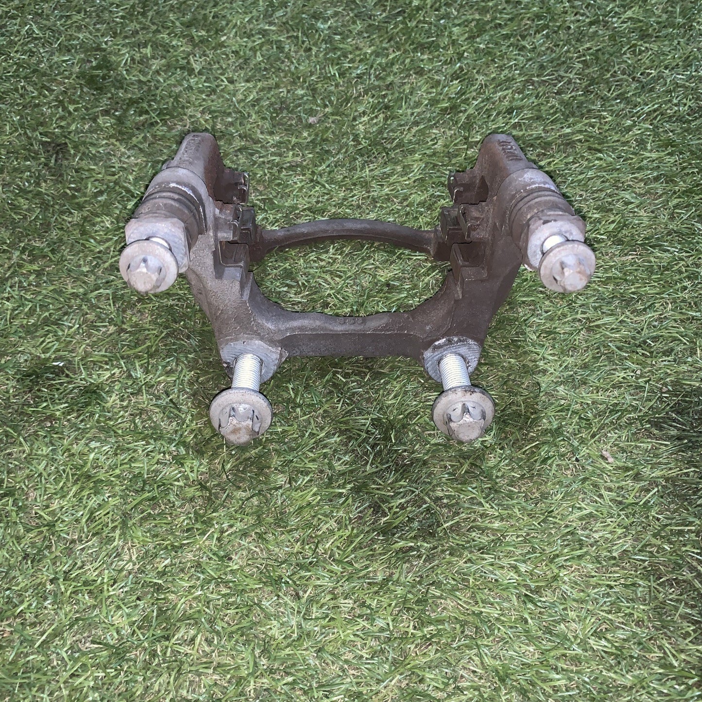 porta pinza posteriore dx mercedes w177