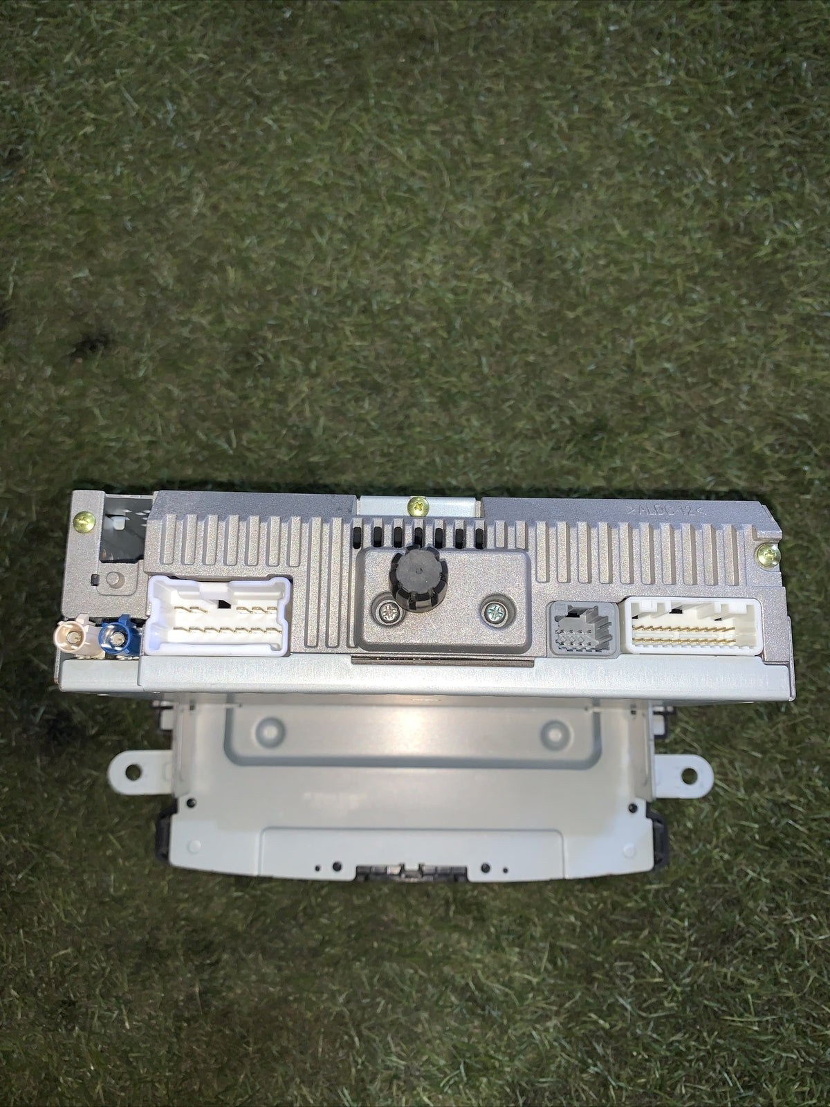 RADIO STEREO NAVIGATORE DACIA LODGY (281153855R--A)