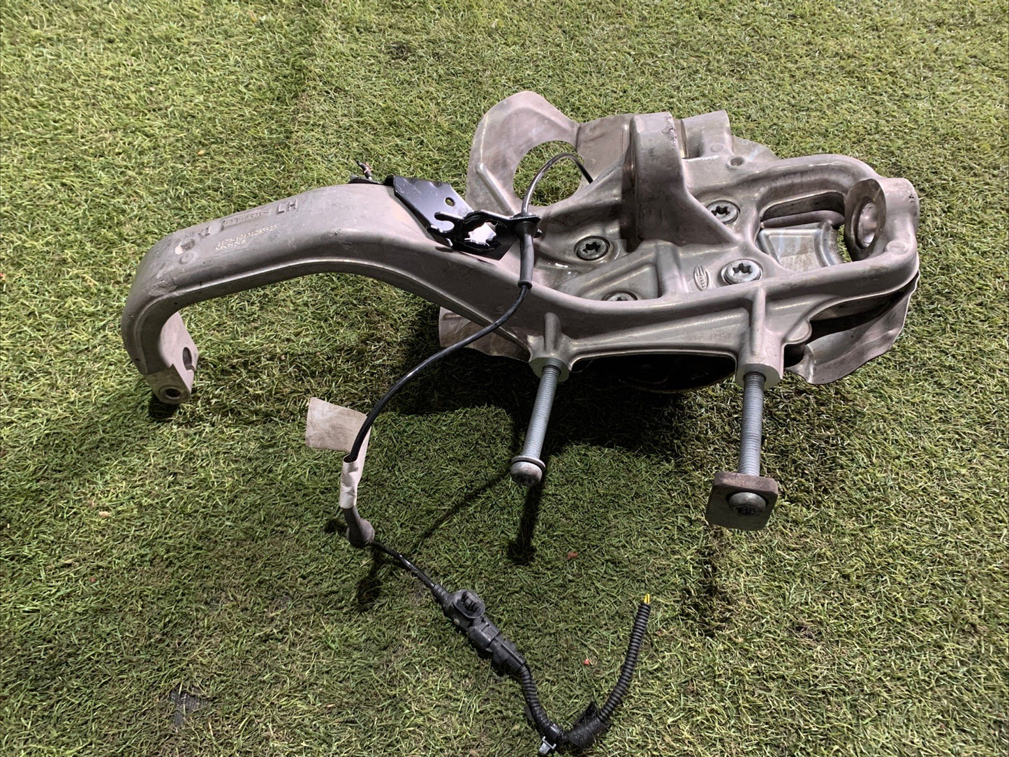 MOZZO MONTANTE FUSELLO ANTERIORE SINISTRO ALFA ROMEO GIULIA 2.2 D 00505397400