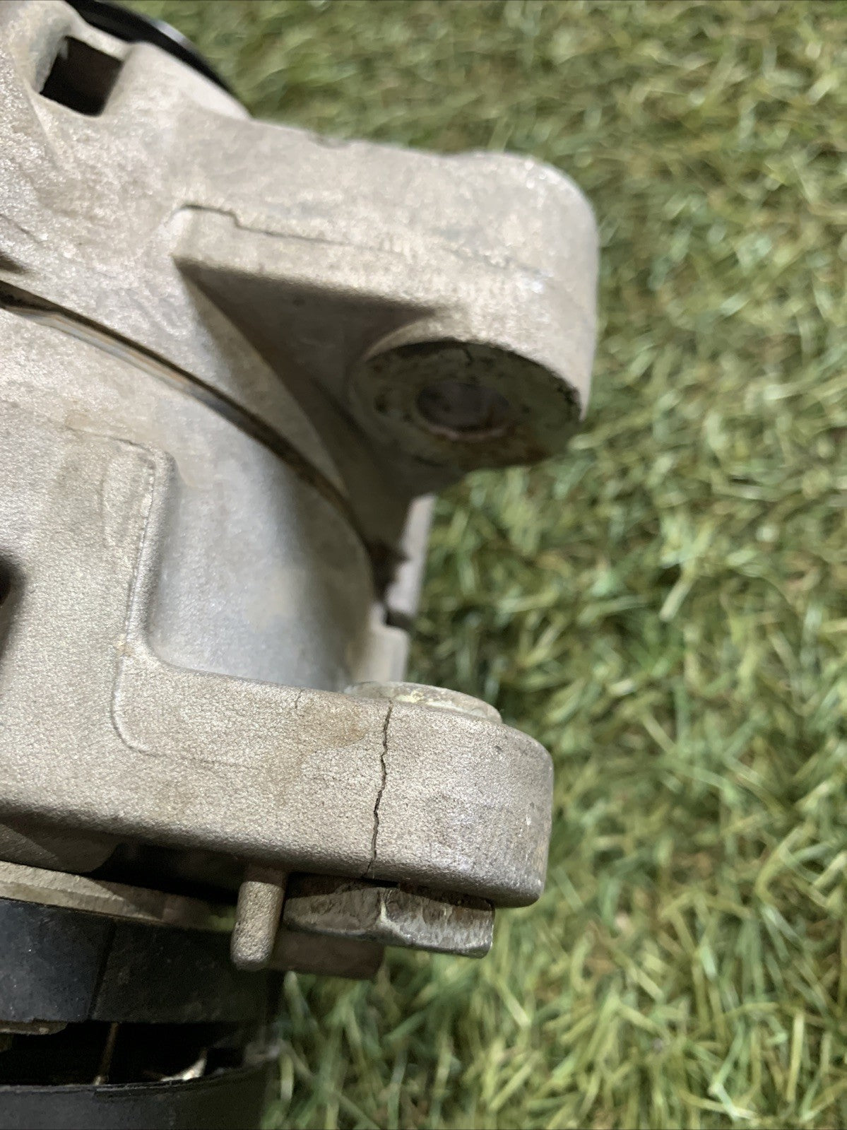 ALTERNATORE TOYOTA YARIS 2007 1.3 BENZINA 270600J051