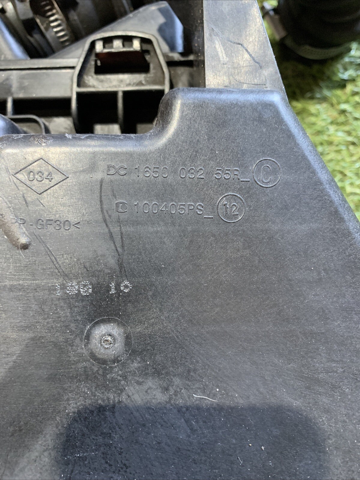 165003255R SCATOLA PORTA FILTRO ARIA RENAULT TWINGO III - SMART W453 DAL 2014