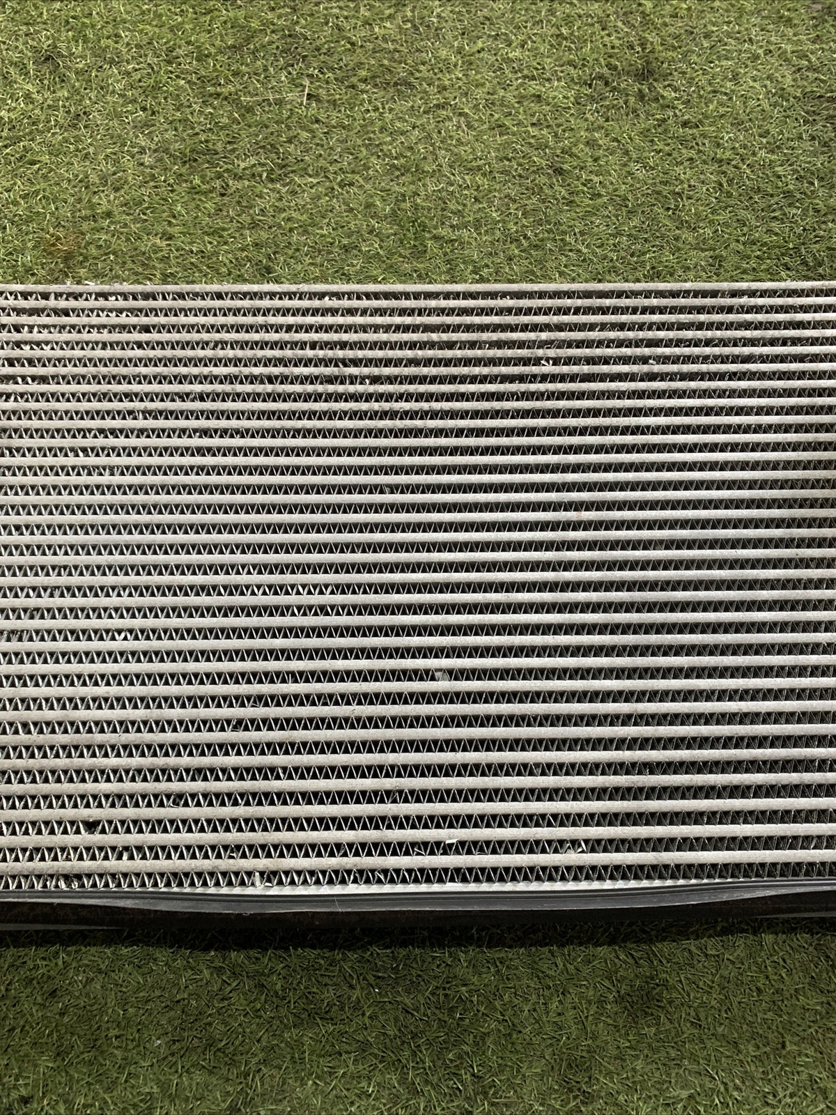 1K0145803AF RADIATORE INTERCOOLER SCAMBIATORE ARIA/ARIA VOLKSWAGEN GOLF 6 1.6 D