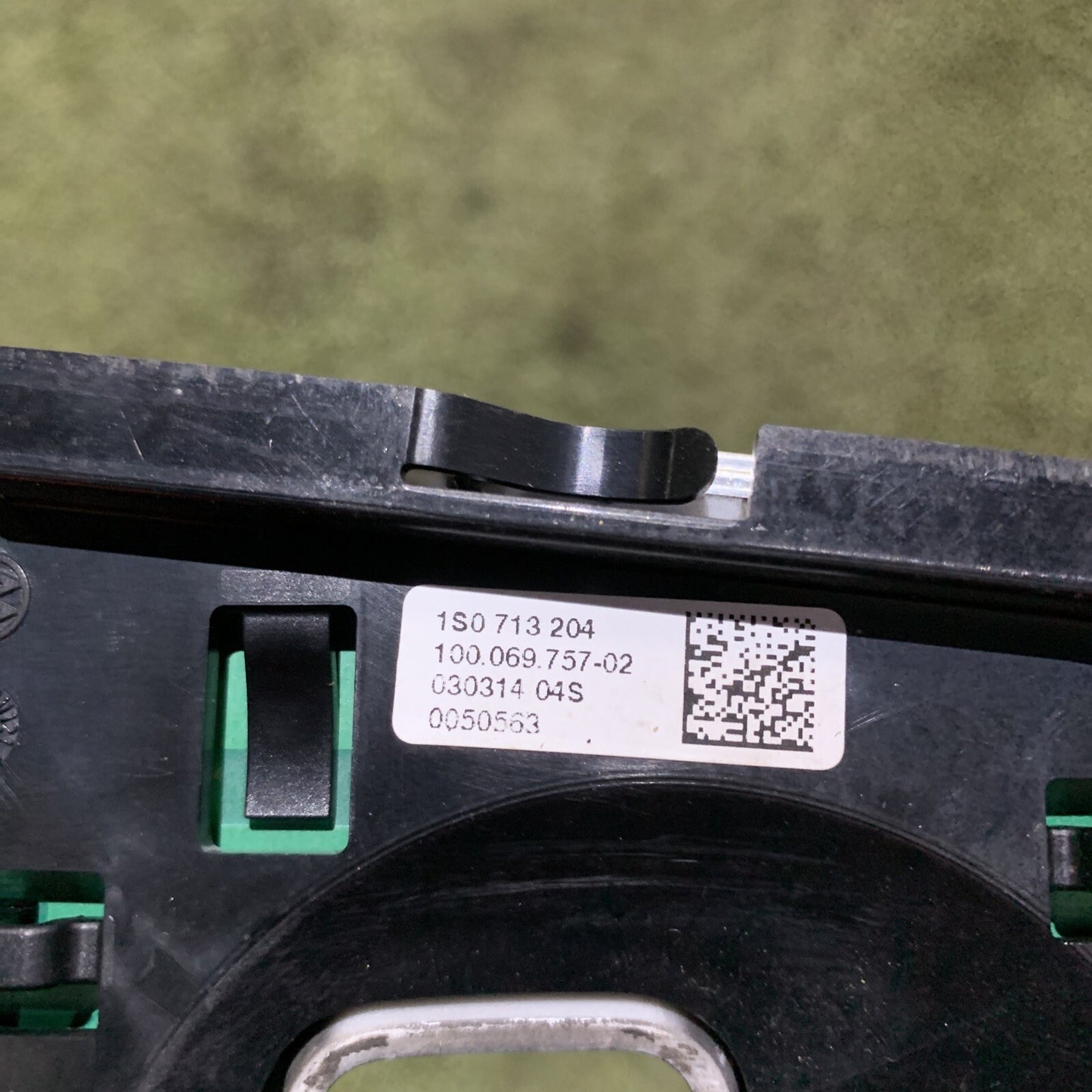 1S0713204 MASCHERINA RIVESTIMENTO TUNNEL CENTRALE VOLKSWAGEN UP 1.0 AUTOMATICO