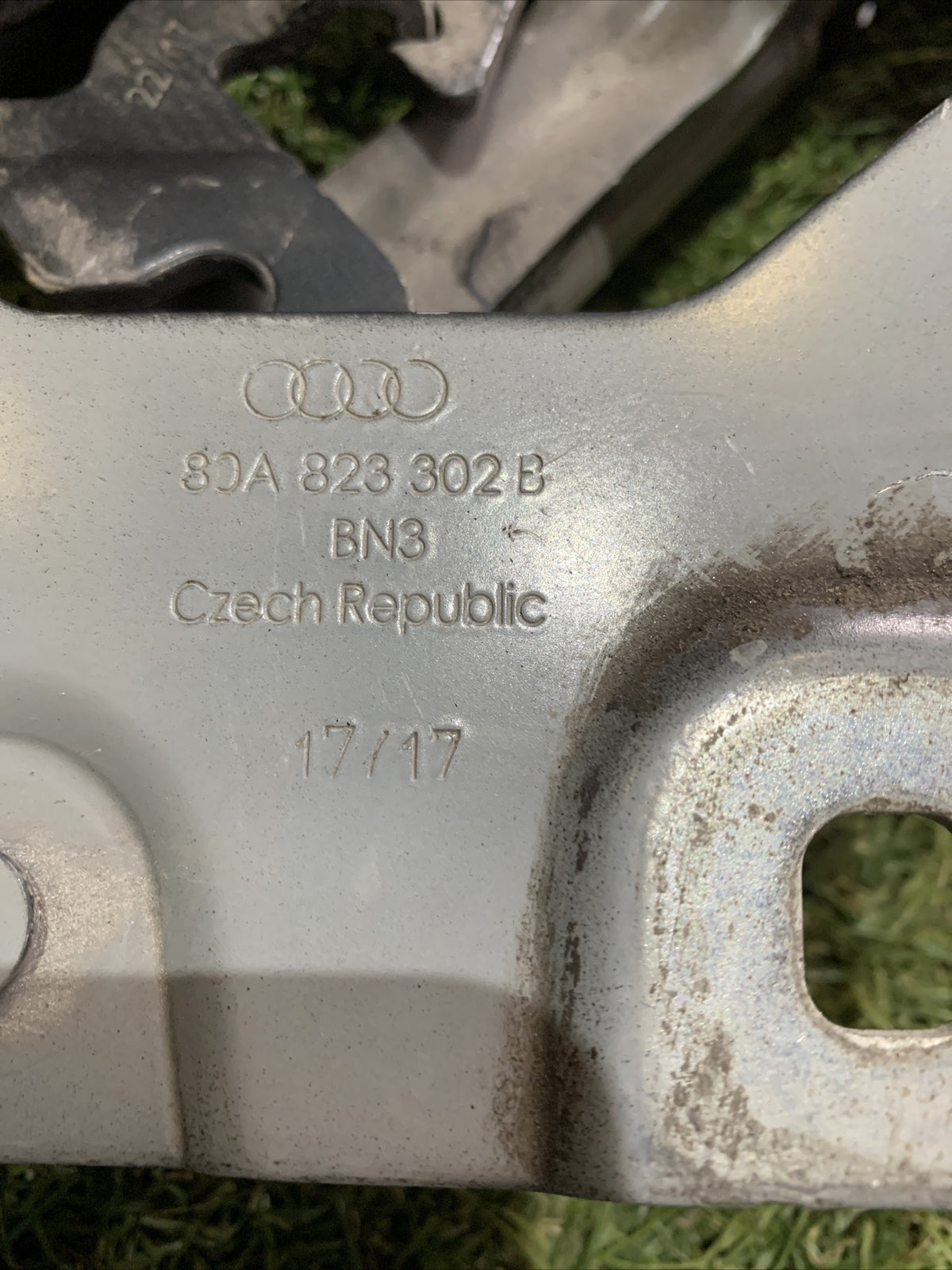 Cerniera Dx Cofano / Portellone anteriore Audi Q5 2019 80A823302B