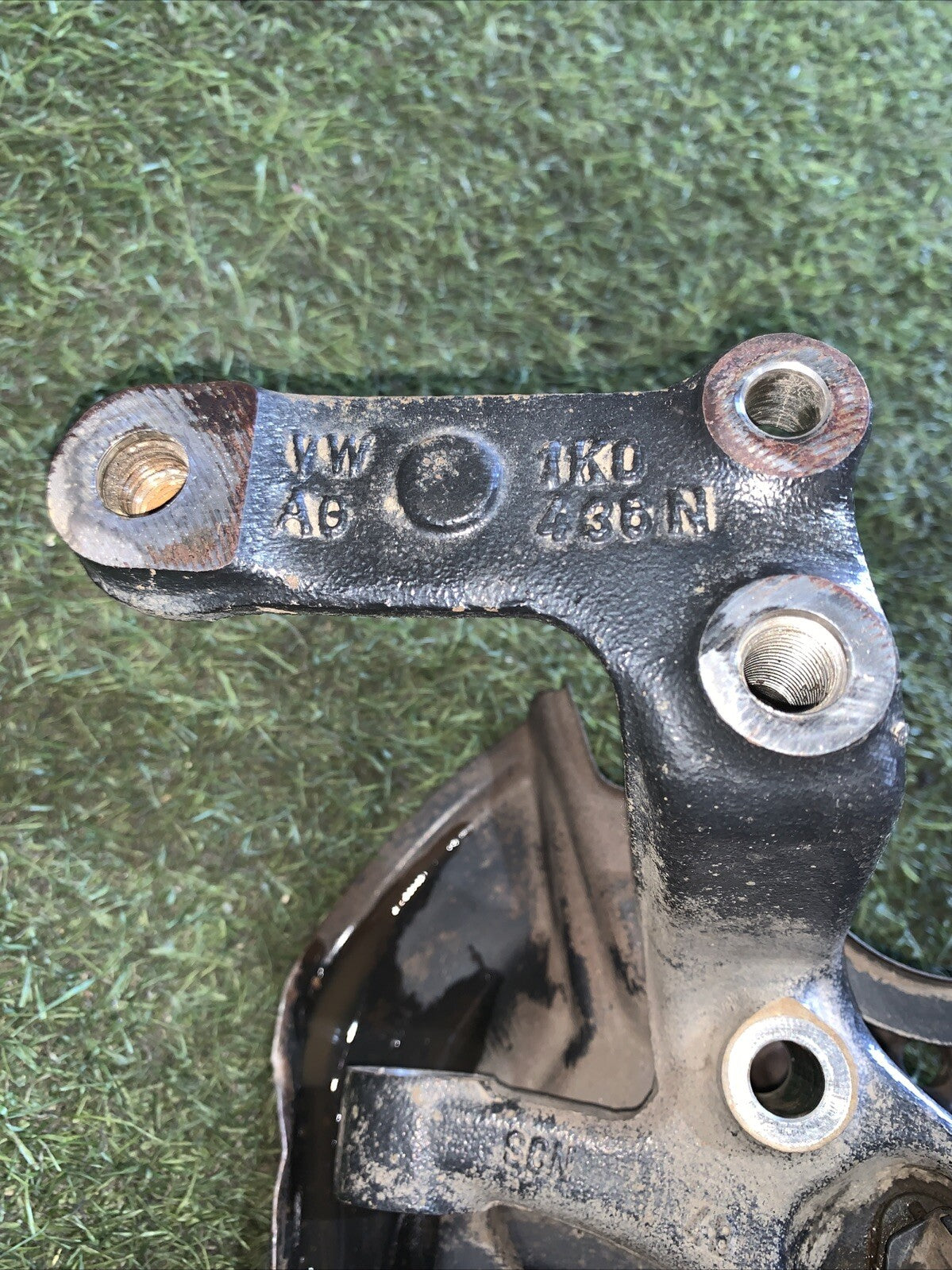 1K0436N MOZZO MONTANTE FUSELLO POSTERIORE DESTRO VOLKSWAGEN GOLF V 1.9 TDI (2)