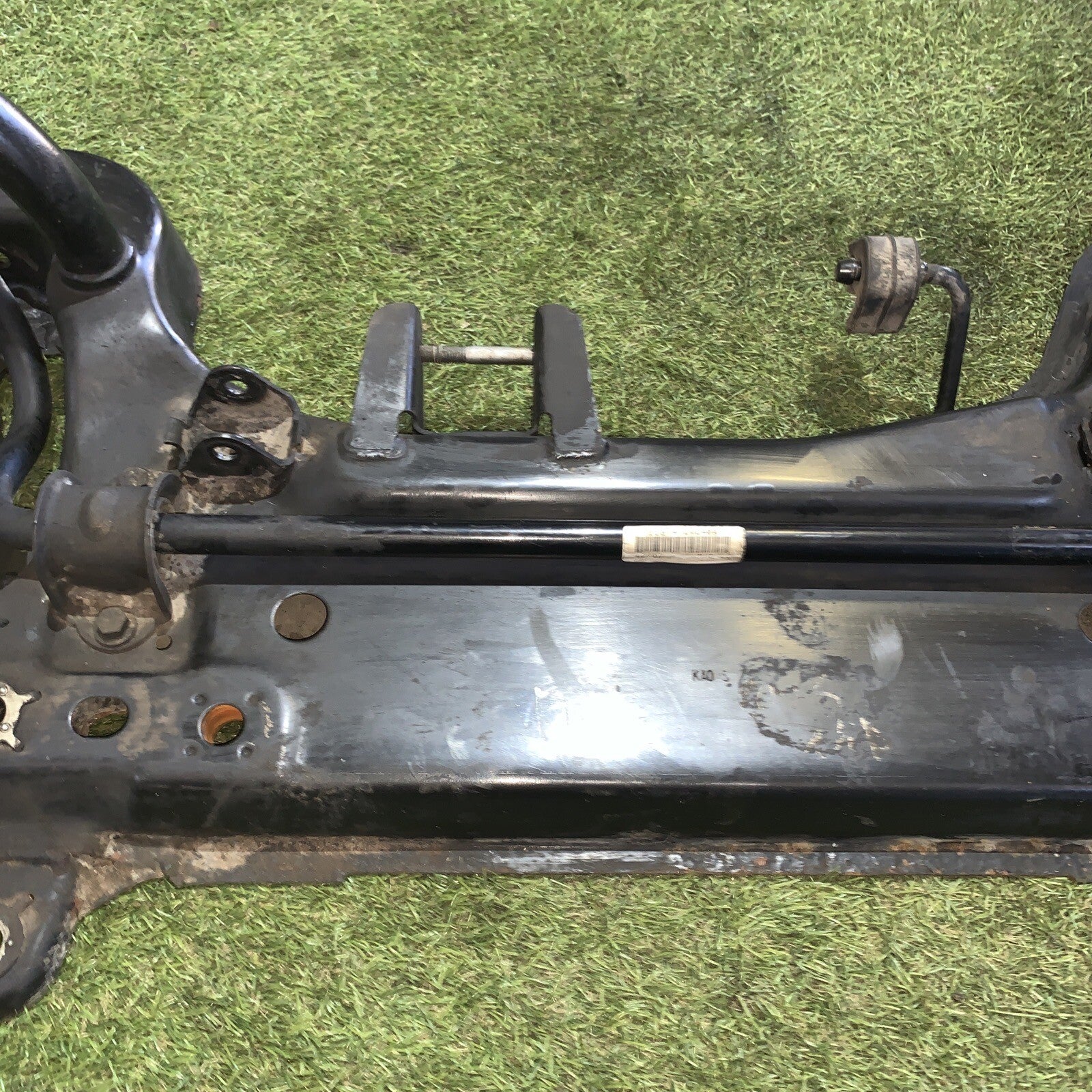 0443A6B41049 ASSALE ANTERIORE CULLA MOTORE FORD FIESTA 1.4