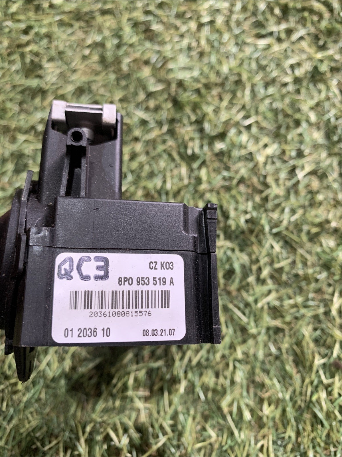 DEVIOLUCI DESTRO PER AUDI A3 Serie (8P1) 8P0953519A (05>08)