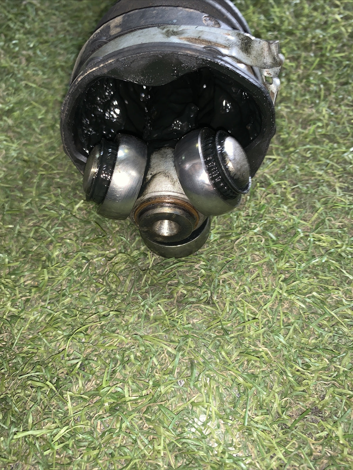 Semiasse Anteriore Sinistro Ford Fiesta 6 Serie 1.4 Diesel 8V51-3B437-AAA (2)