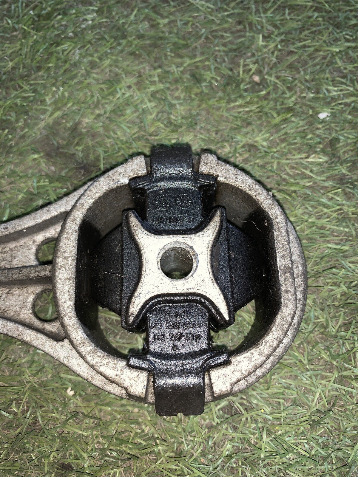 1S0199851 SUPPORTO MOTORE Volkswagen Up (2)