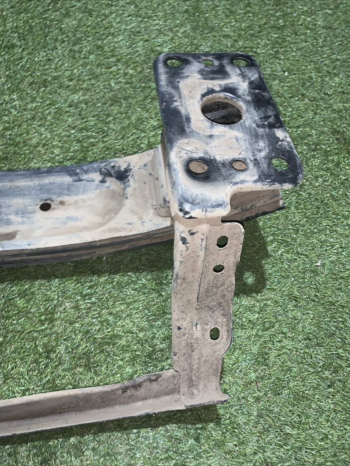 TRAVERSA RINFORZO PARAURTI ANTERIORE Fiat Grande Punto