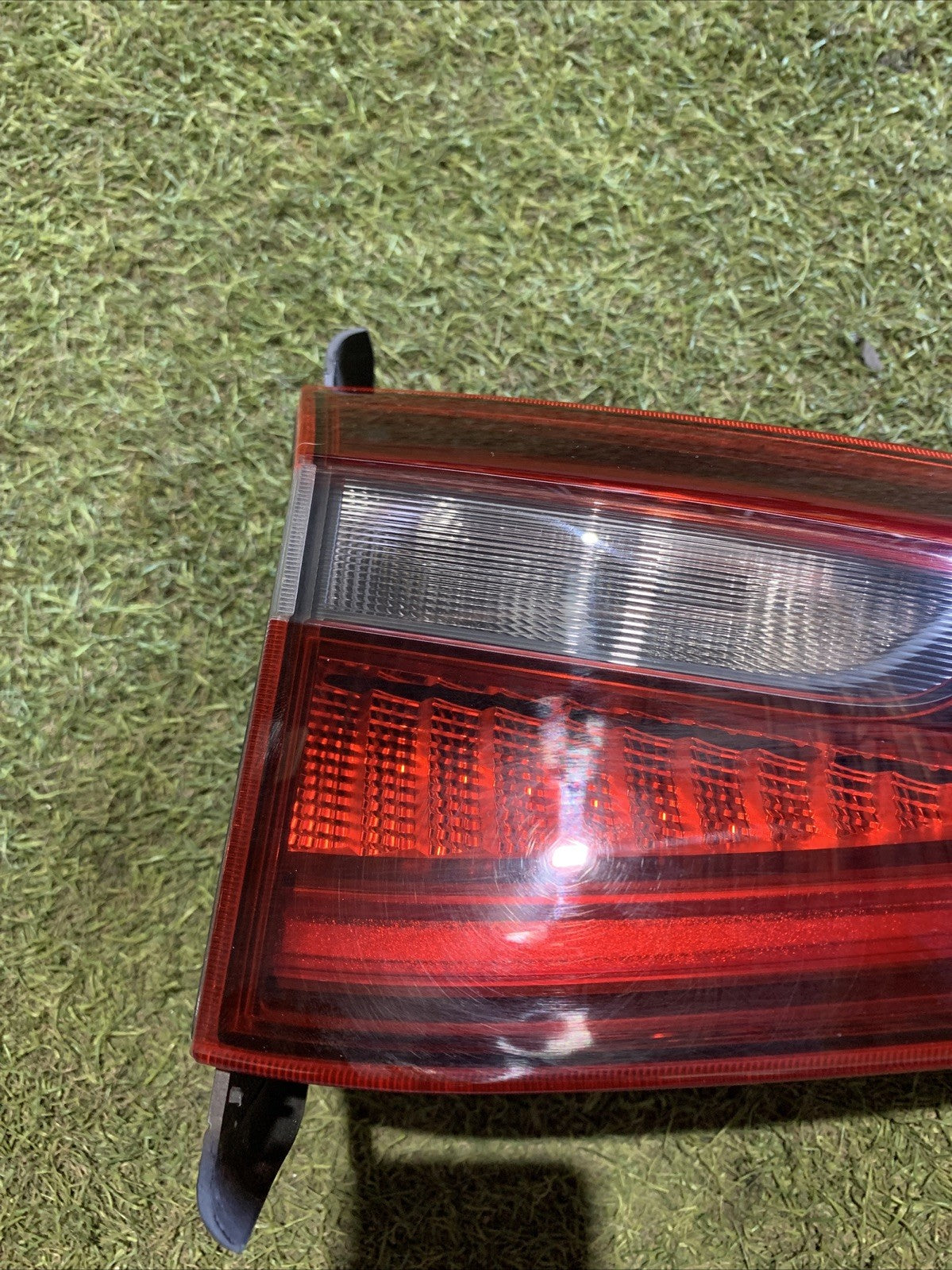 00505531790 FANALE FANALINO POSTERIORE SINISTRO INTERNO ALFA ROMEO STELVIO (3)