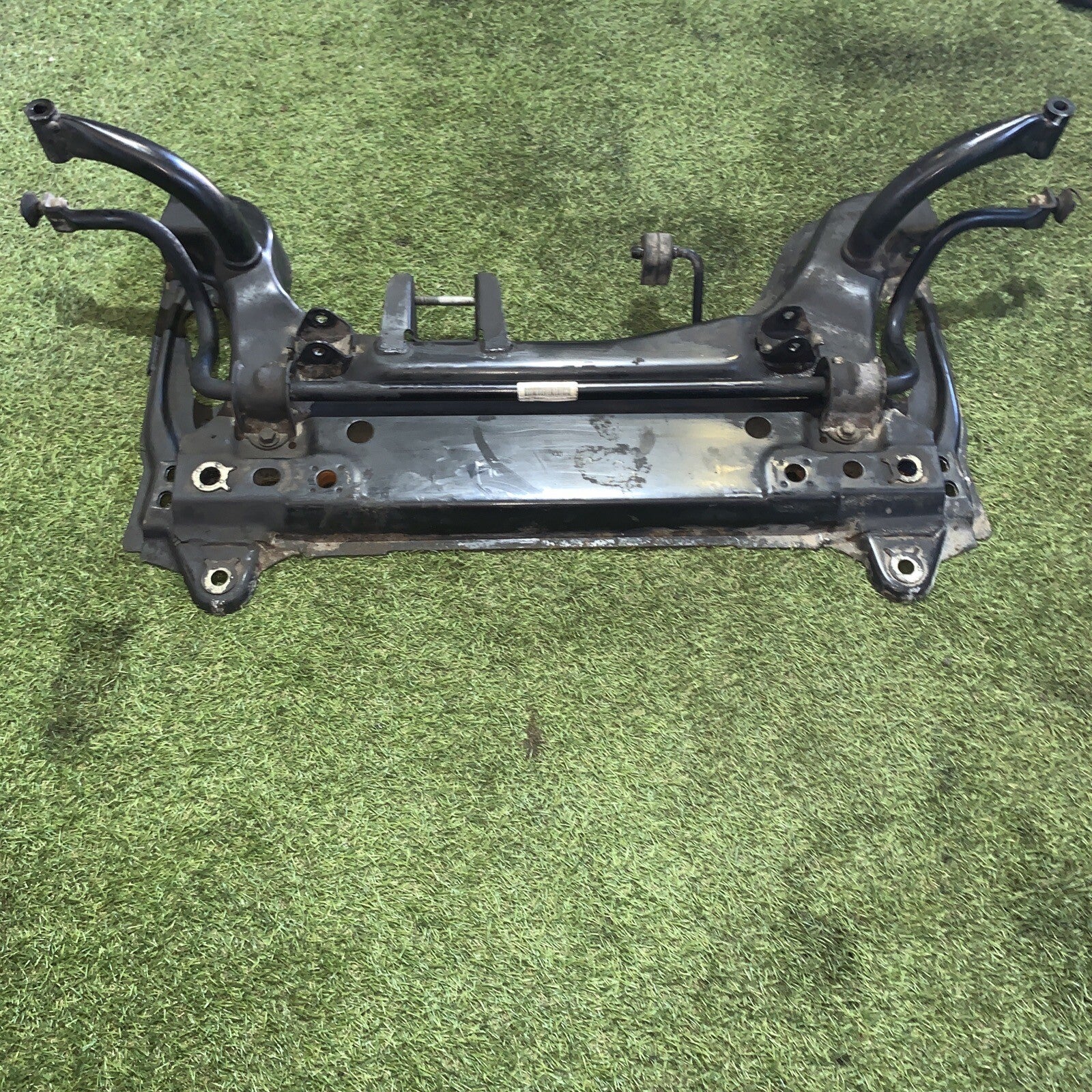 0443A6B41049 ASSALE ANTERIORE CULLA MOTORE FORD FIESTA 1.4