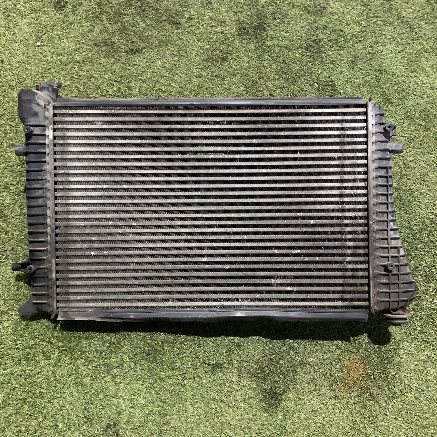 1K0145803Q RADIATORE INTERCOOLER AUDI A3 (8PA) 1.9 TDI