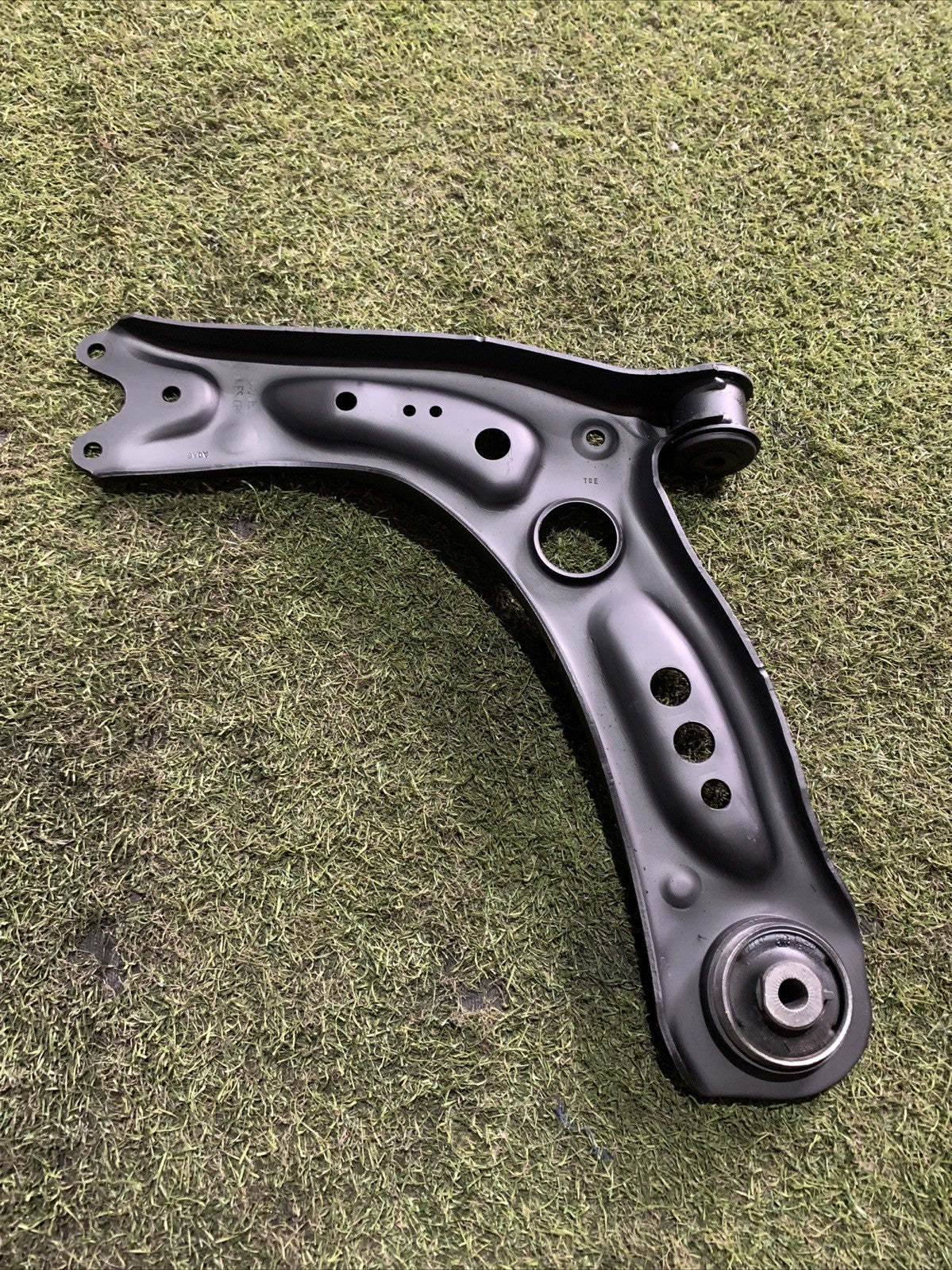 Braccio Oscillante Anteriore Destro Audi Q2 2019 81A407152F