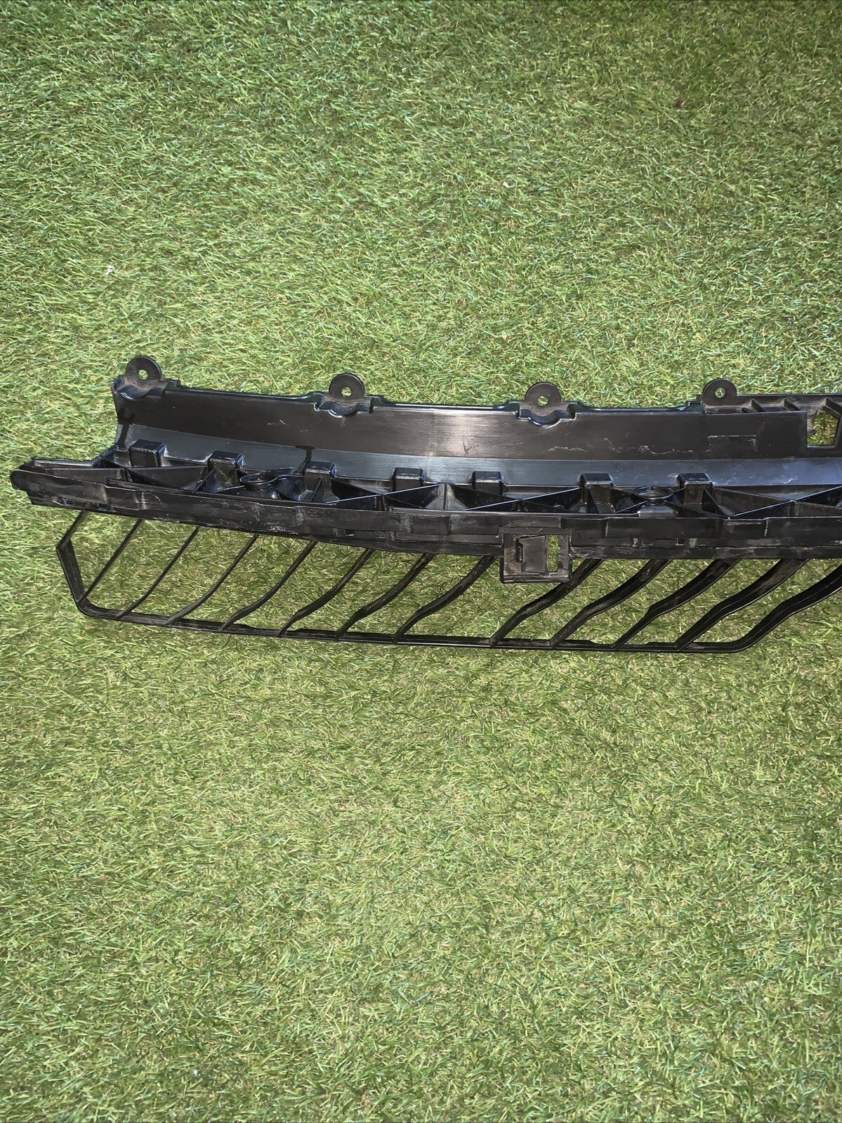 2GA807863A STAFFA SUPPORTO PARAURTI POST VOLKSWAGEN T-ROC