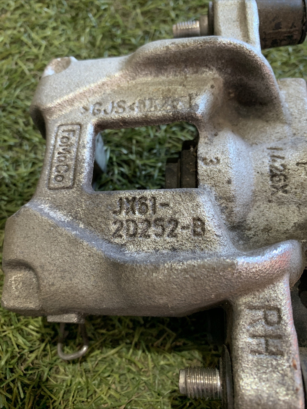 Pinza Posteriore Dx Ford Kuga 2022 2.5 Hybrid LX61-2D250-BED