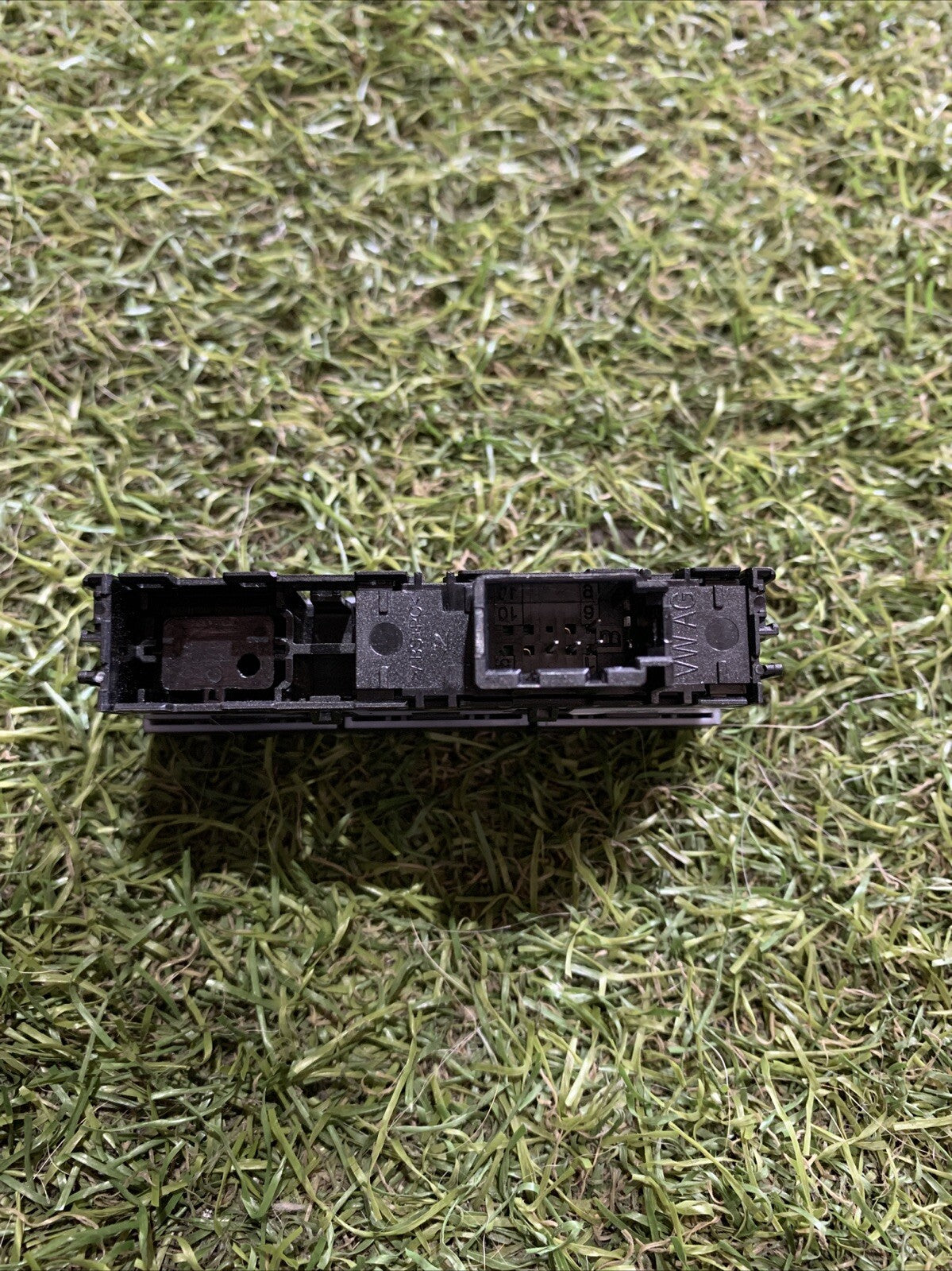 2GA927238A COMANDO INTERRUTTORE SENSORI DI PARCHEGGIO VOLKSWAGEN T-ROC 2019