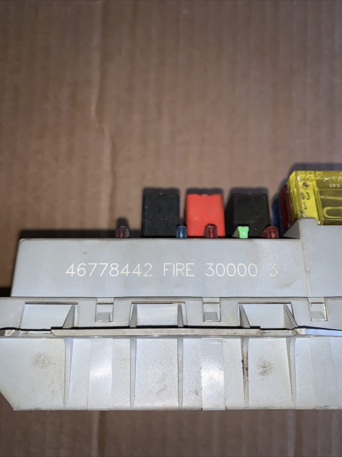 46778442 SCATOLA FUSIBILI PORTAFUSIBILI RELE FIAT PUNTO 1.2 2002