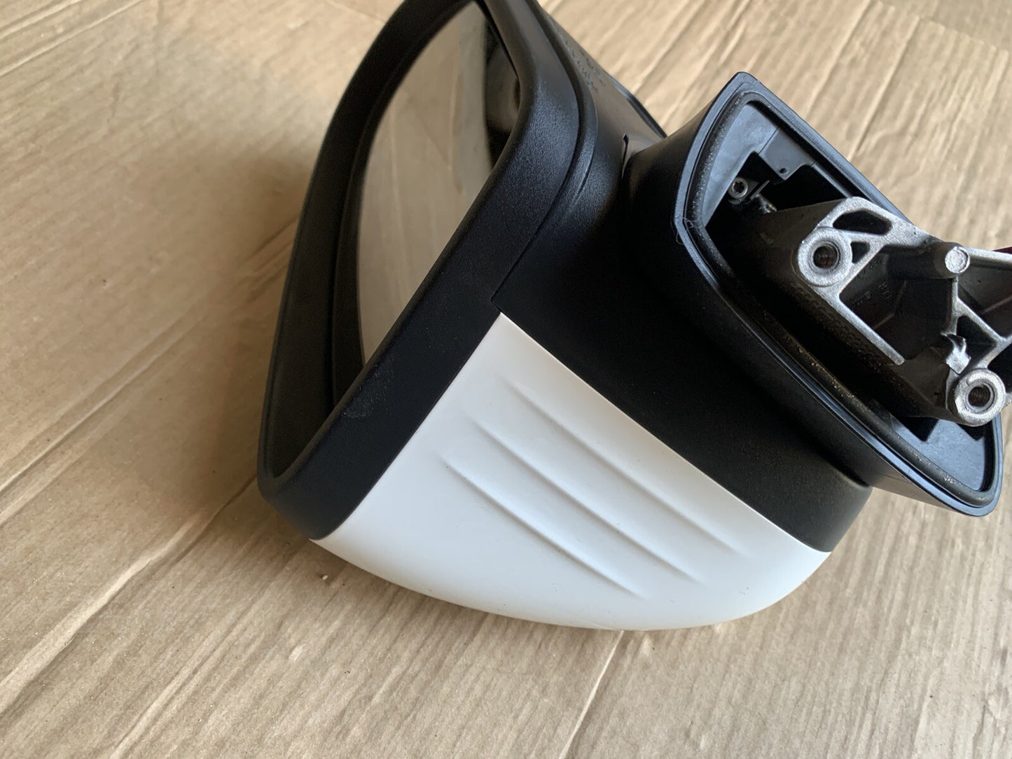 A0998117400 specchietto anteriore destro mercedes a200 2020