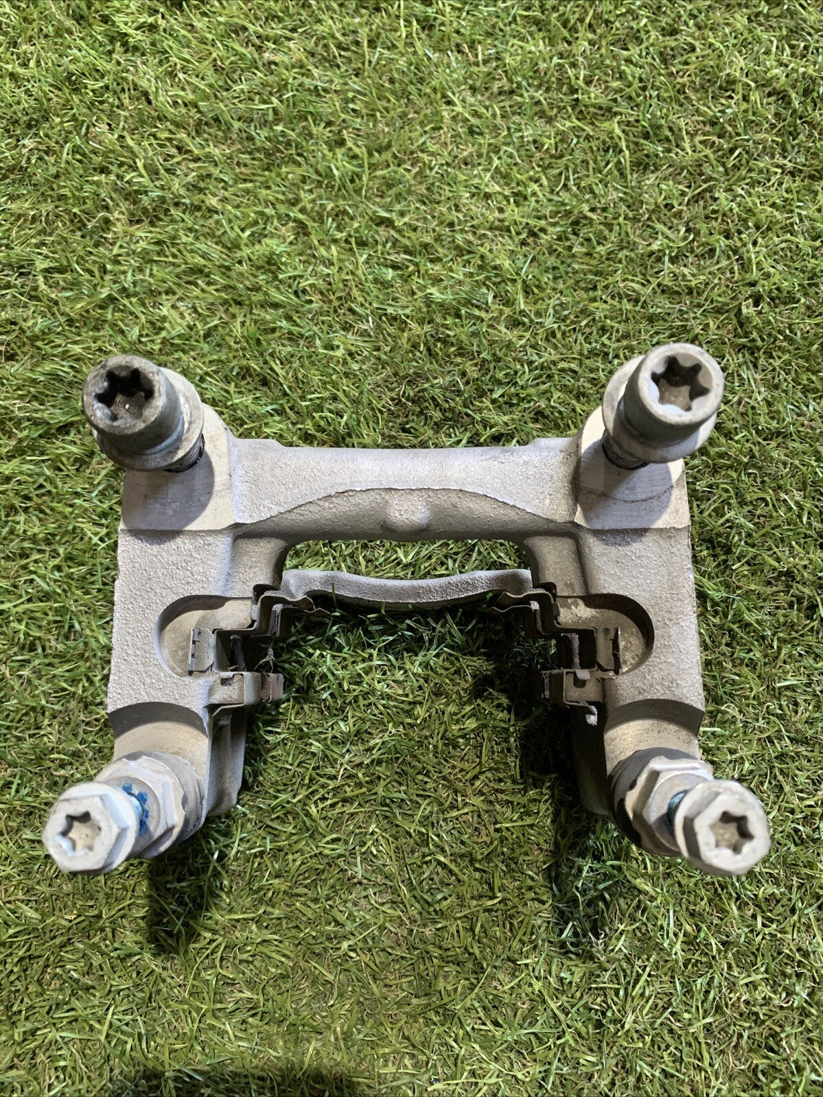 Porta Pinza Posteriore Sinistra Peugeot 208 2022 1643574580