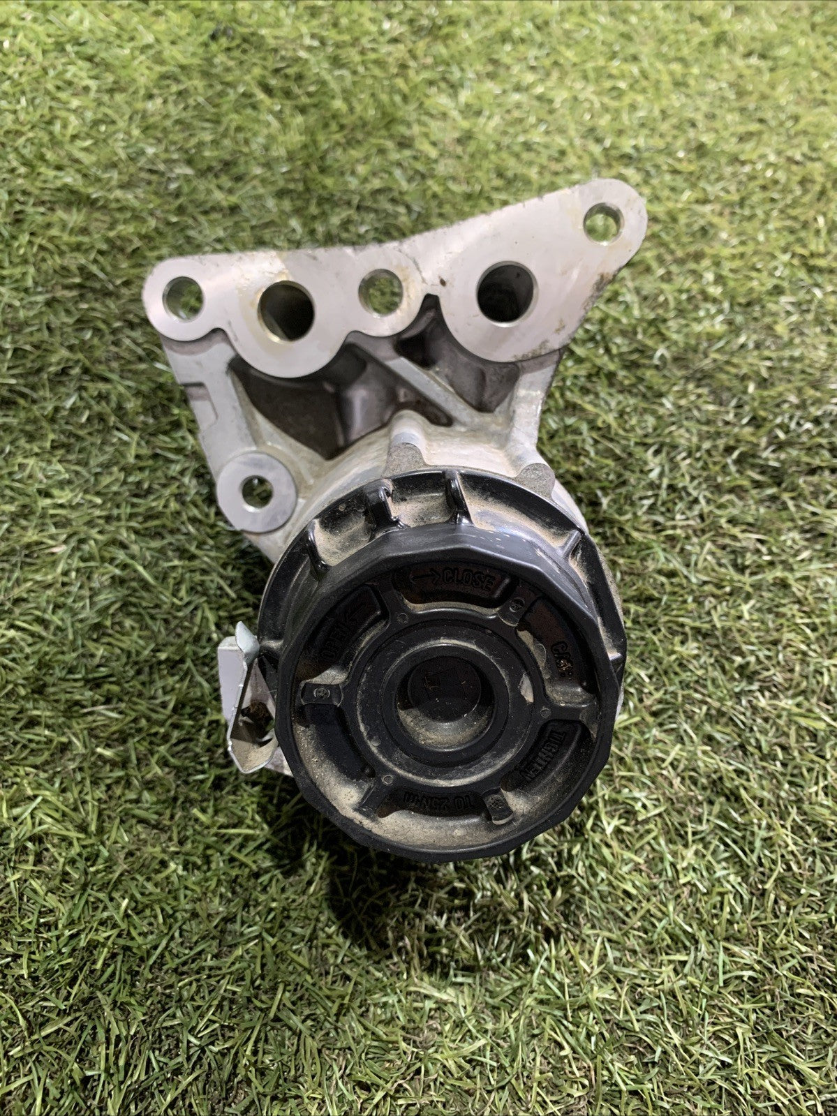 Alloggiamento Filtro Olio Toyota C-HR 2016 15609-37041 2ZR-FXE