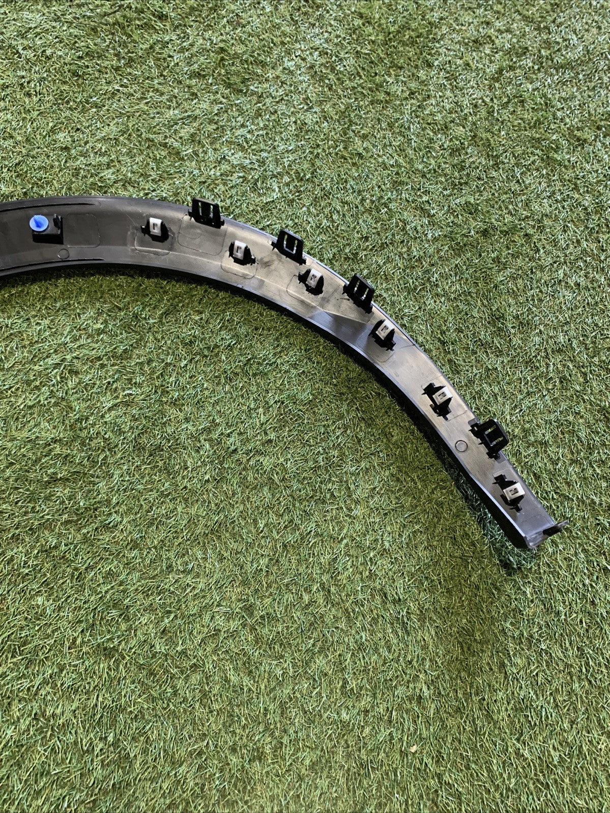 MODANATURA PARAFANGO POST DX PER PEUGEOT 2008 Serie 9825736580 (19>)