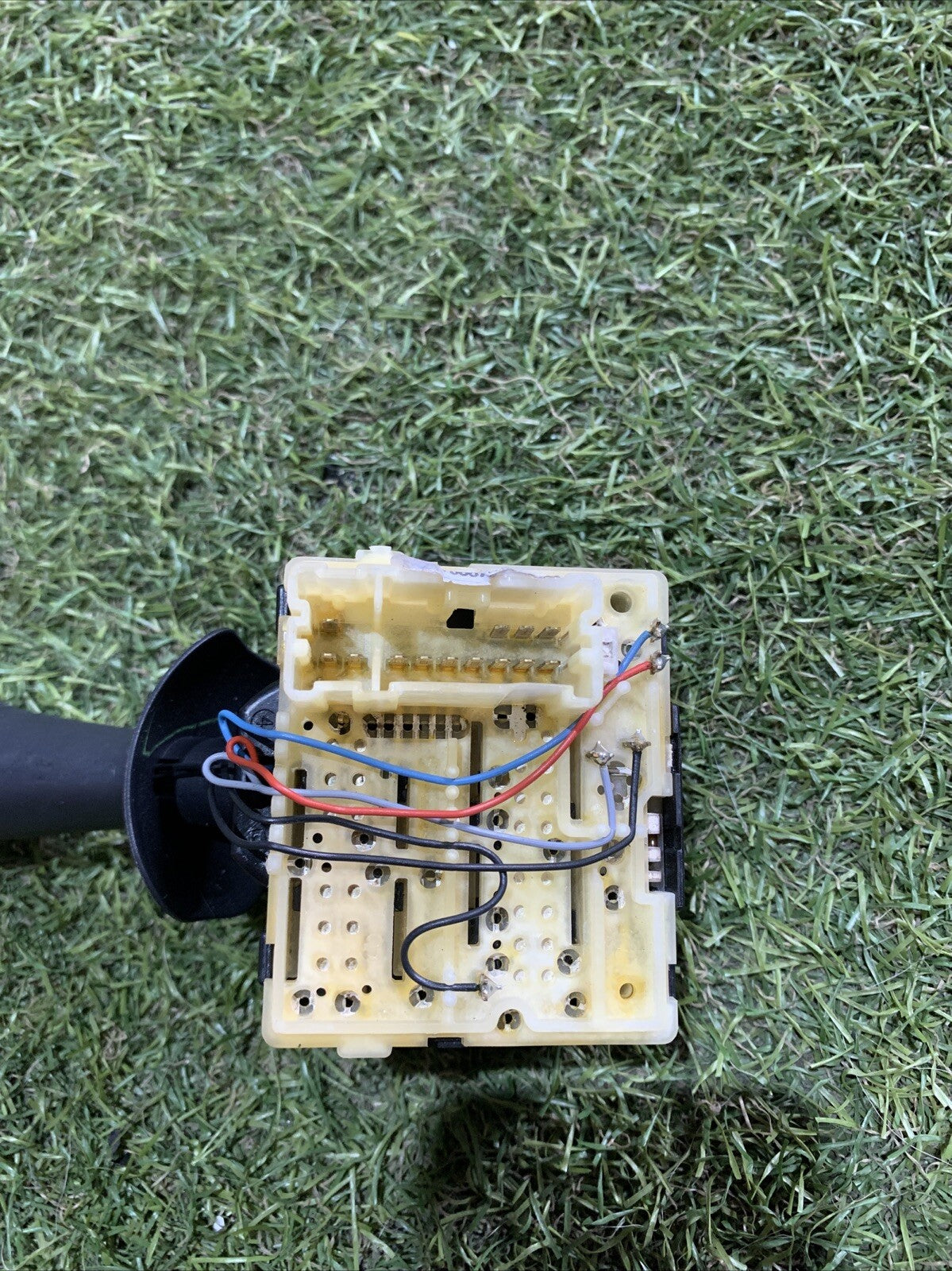 DEVIOLUCI DESTRO PER RENAULT Clio Serie IV 255675887R (12>19)