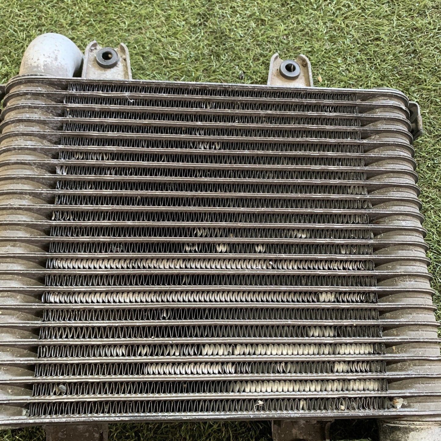 0K55113550C intercooler per KIA CARNIVAL II 2.9 CRDI 2001
