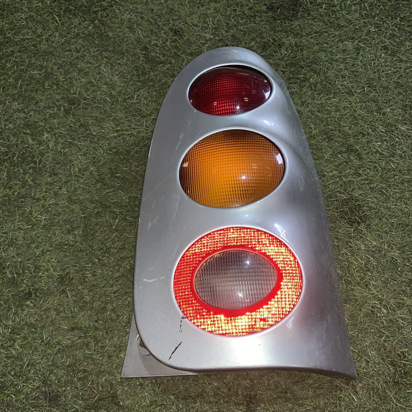 253042R FANALINO STOP POSTERIORE DESTRO SMART FORTWO 450 DAL 1999 AL 2005 (3)