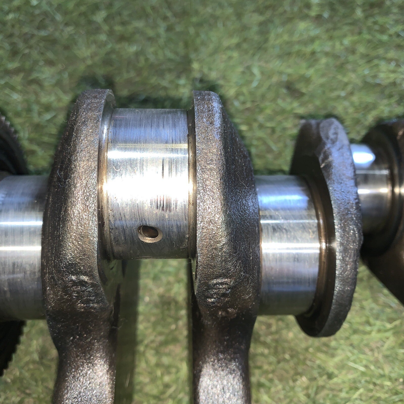 2016 BMW F20 F21 116D 1.5 DIESEL B37D15A. ALBERO MOTORE 8583490 / 8583491 85K