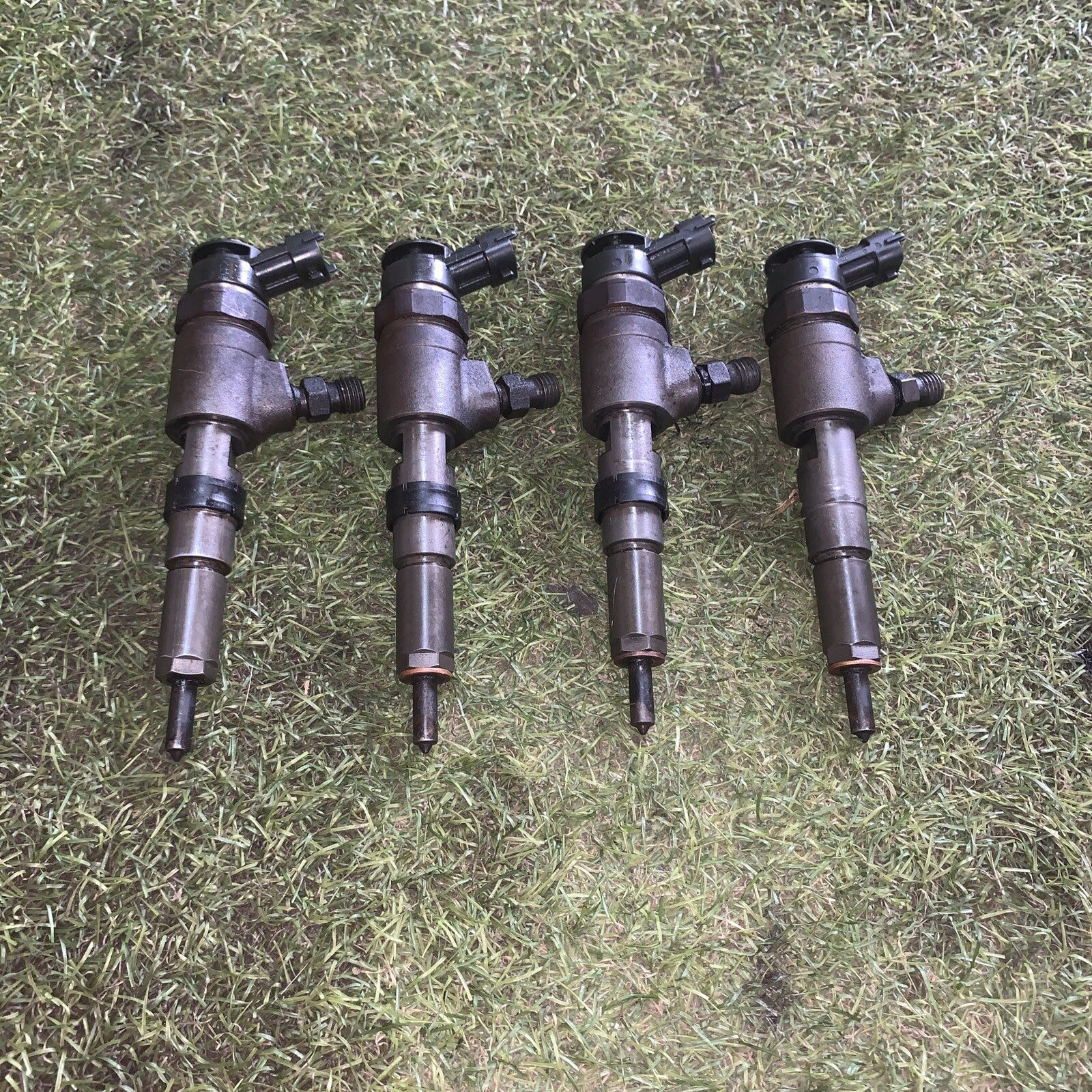 0445110075 4 INIETTORI BOSCH PEUGEOT CITROEN FORD 1.4 HDI TDCI FIESTA