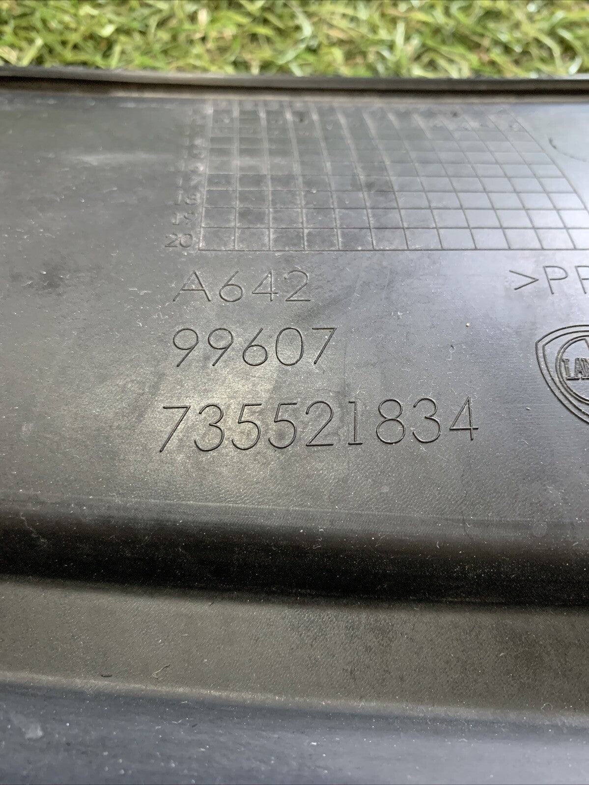 GRIGLIA GOCCIOLATOIO ANT. PER FIAT 500 L Serie (351_352) 735521834 (12>)