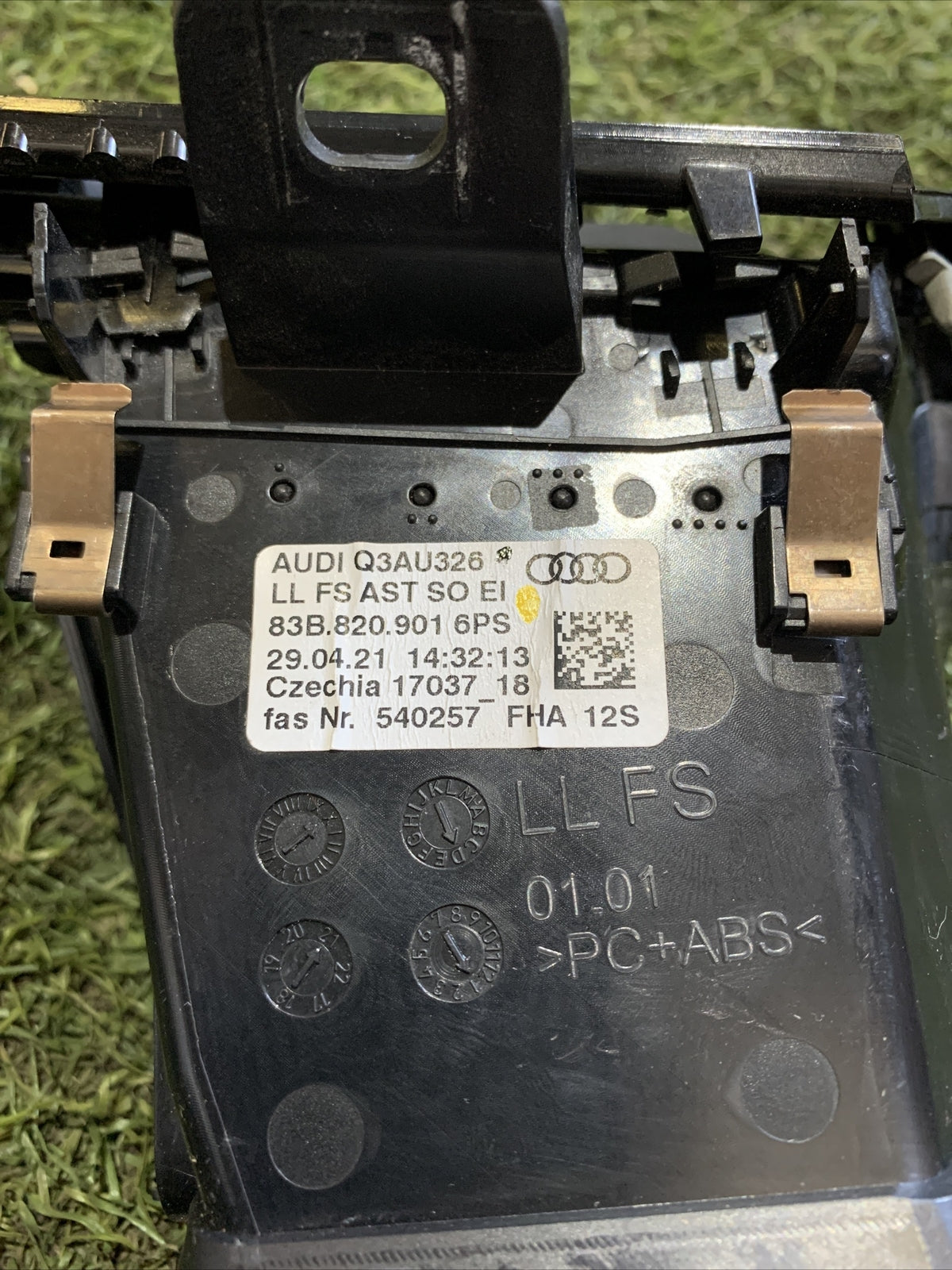 83B8209016PS BOCCHETTA AERAZIONE CRUSCOTTO LATO SINISTRO AUDI Q3 2021