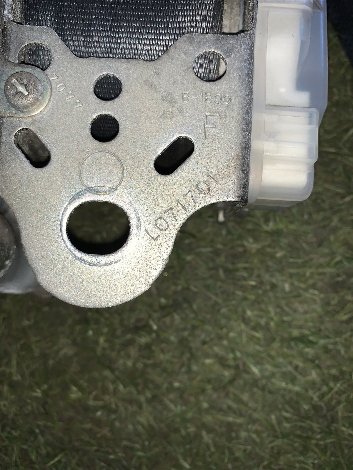 CINTURA DI SICUREZZA ANTERIORE DESTRA DX CITROEN C1 / AYGO / 107 L071701