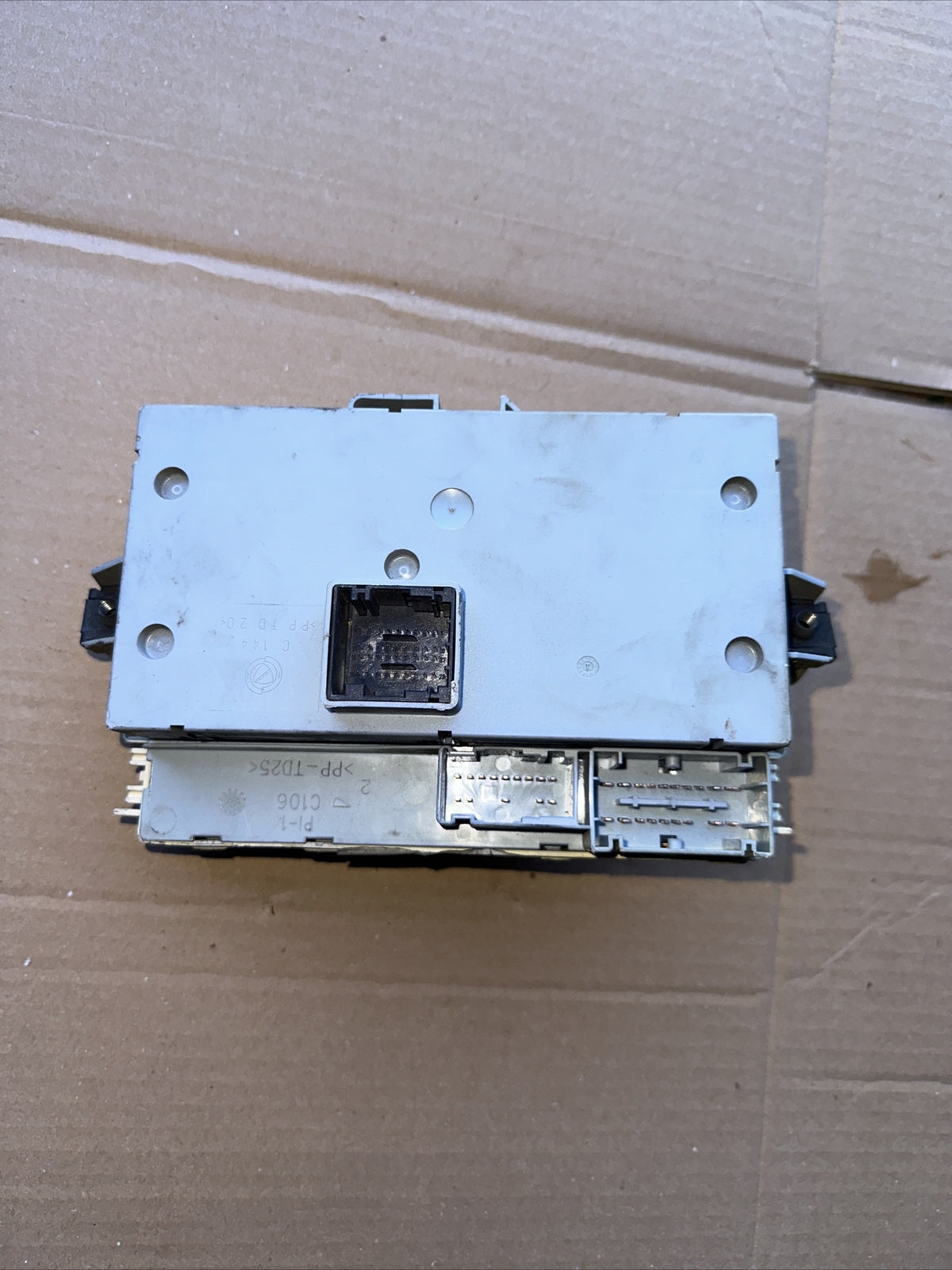 60698107 CENTRALINA PORTA FUSIBILI BODY COMPUTER ALFA ROMEO 147