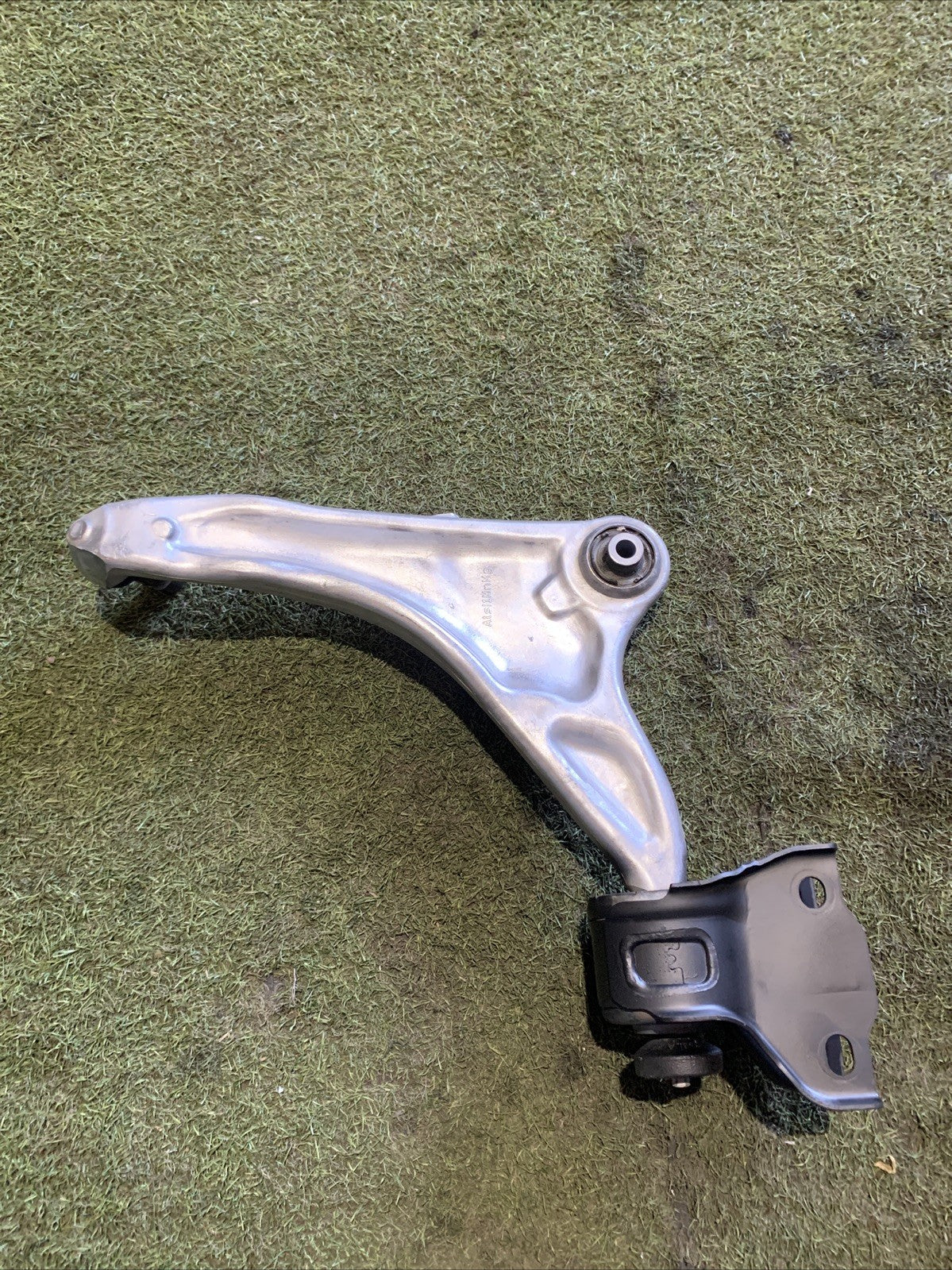 BJ32-3A052-AG BRACCIO OSCILLANTE ANTERIORE DESTRO LAND ROVER RANGE ROVER EVOQUE