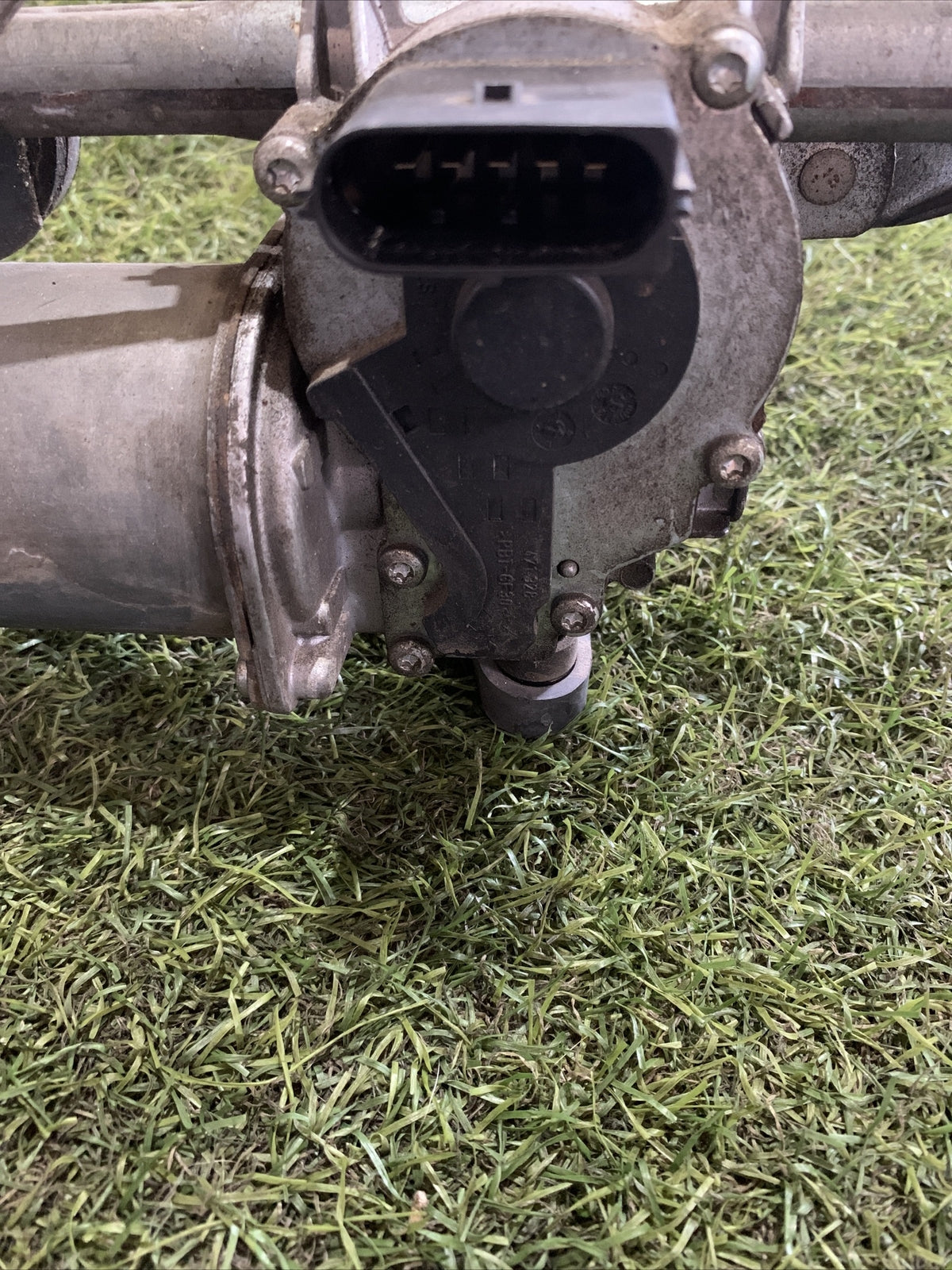 2S6T-17B571-AC MOTORINO TERGICRISTALLO ANTERIORE FORD FIESTA 5 SERIE