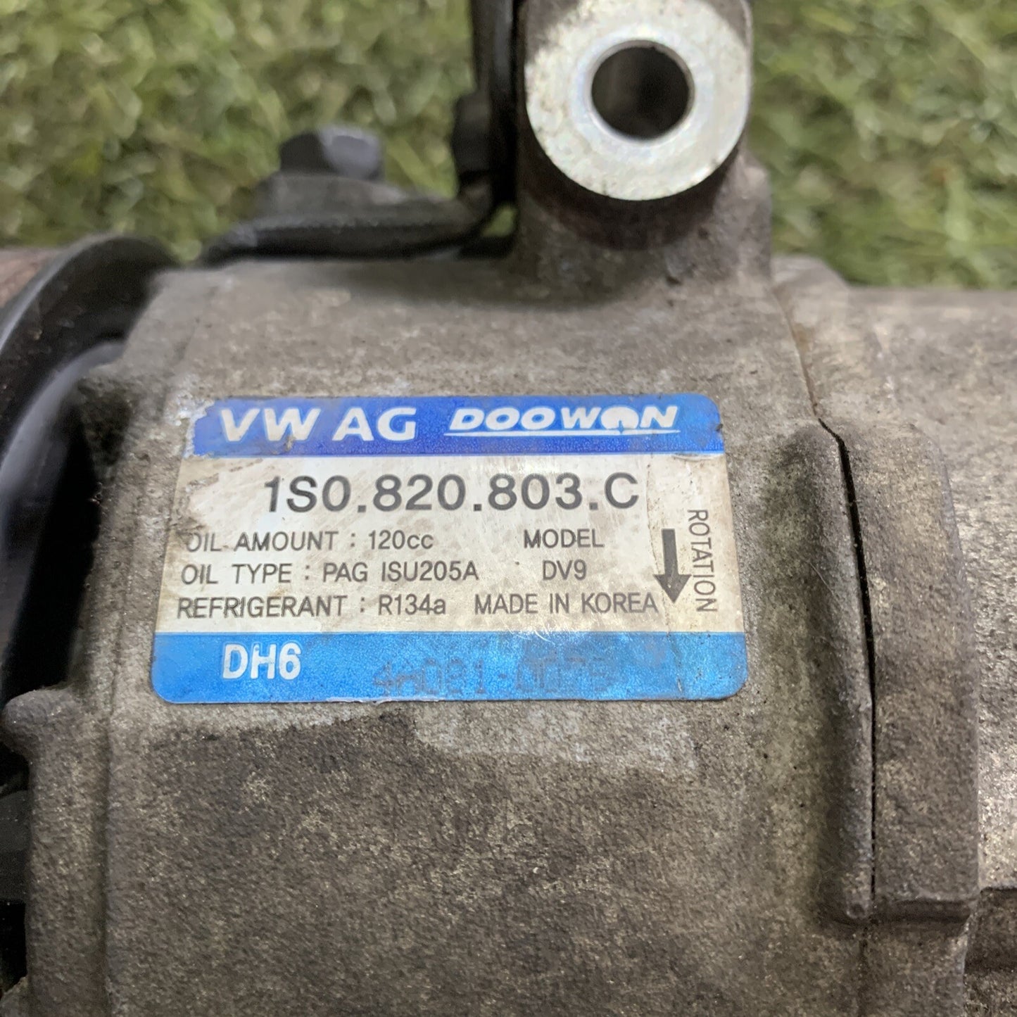 COMPRESSORE ARIA CONDIZIONATA VOLKSVAGEN UP 2013 IN POI 1S0820803C 1.0 B