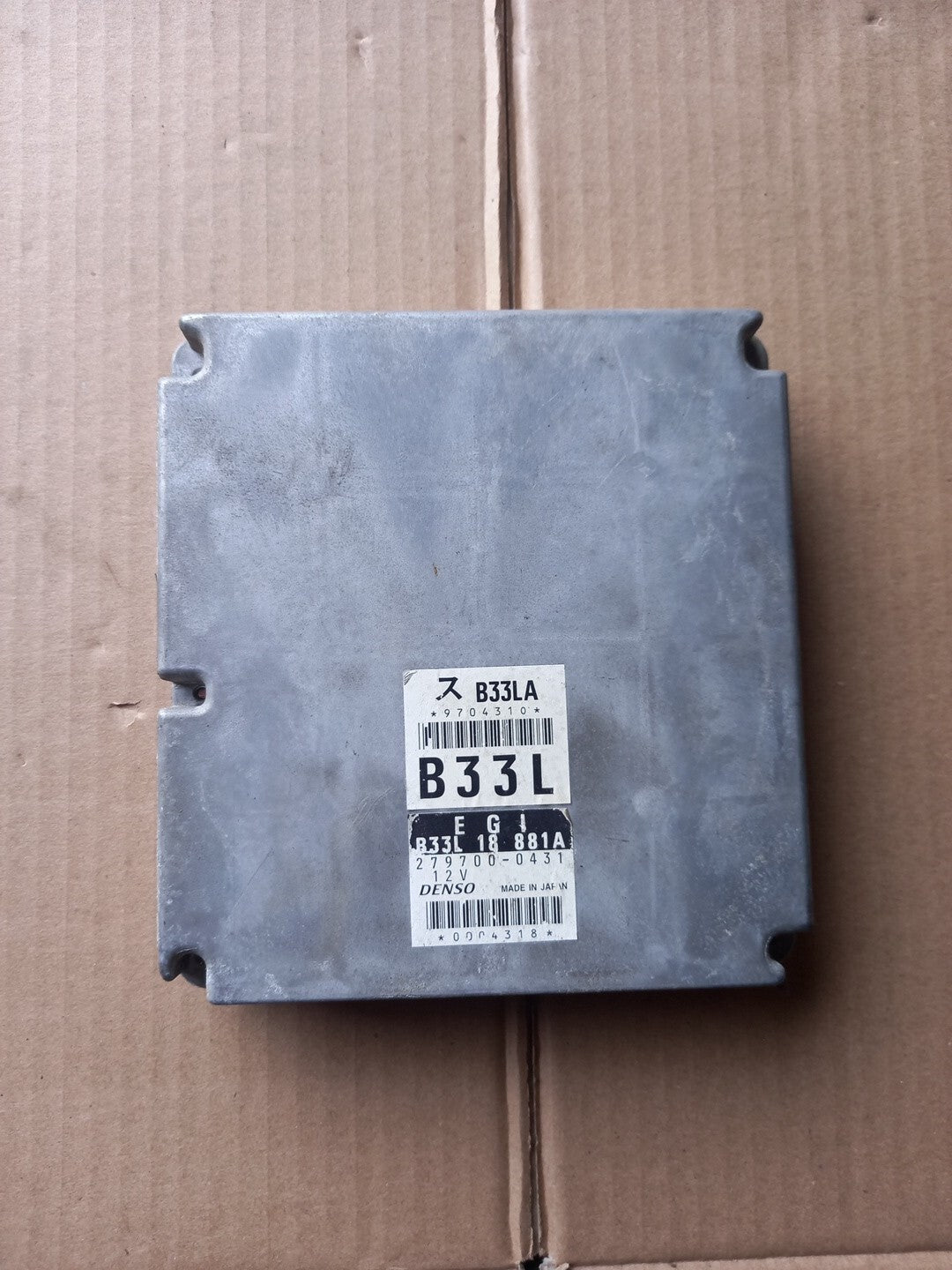 B33L18881A centralina motore per MAZDA DEMIO 1.3 I 16V 1998 2797000431 2799631