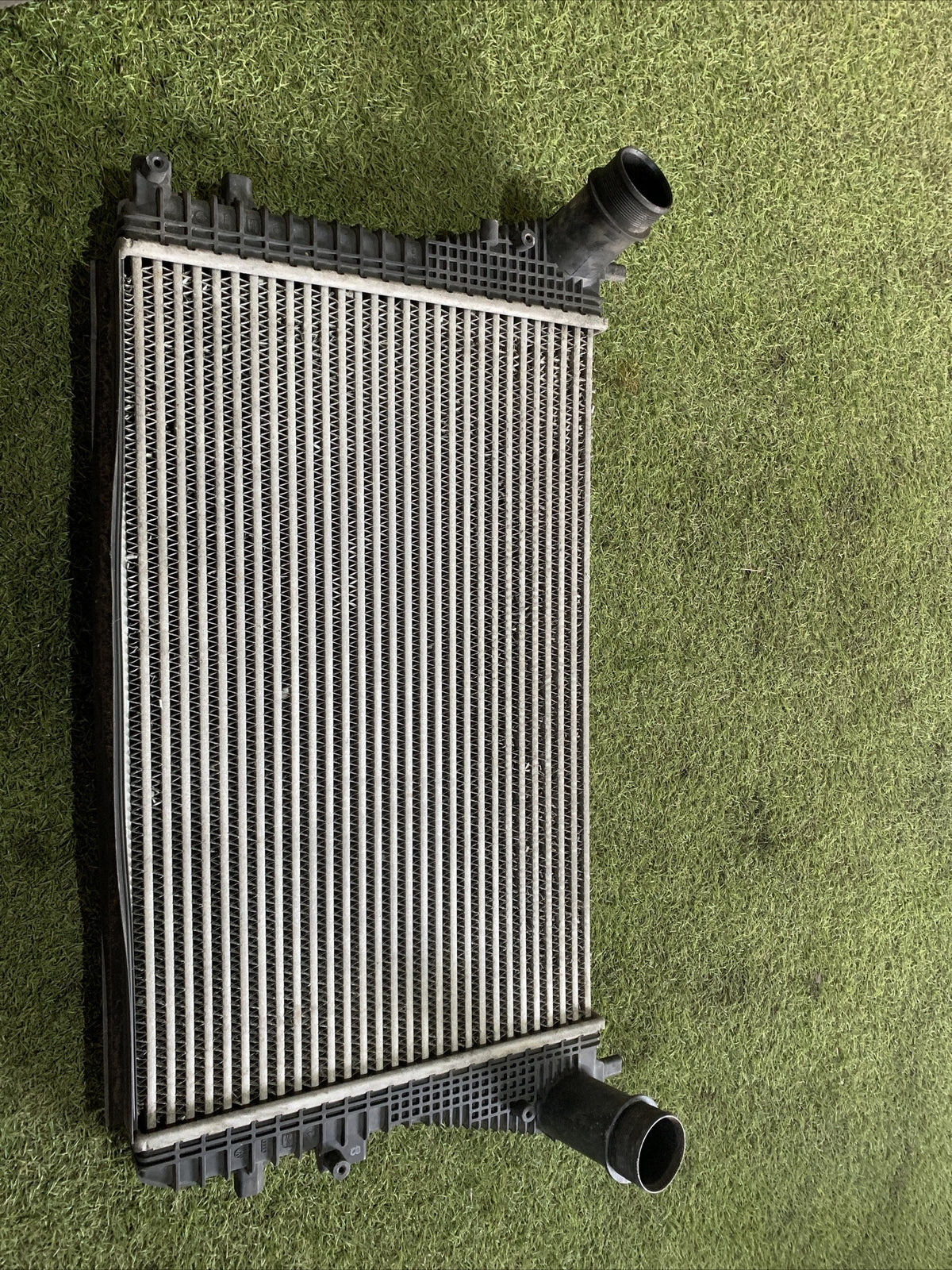 1K0145803AF RADIATORE INTERCOOLER SCAMBIATORE ARIA/ARIA VOLKSWAGEN GOLF 6 1.6 D