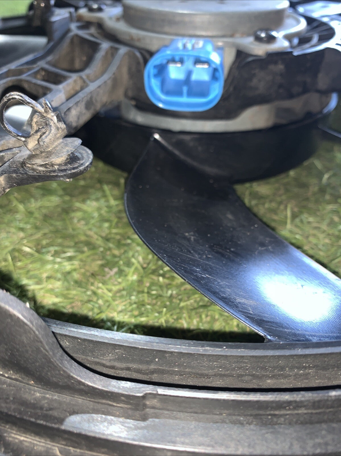 ELETTROVENTOLA RADIATORE RENAULT Twingo III serie 214812232R H4DA4 1.0 BENZINA