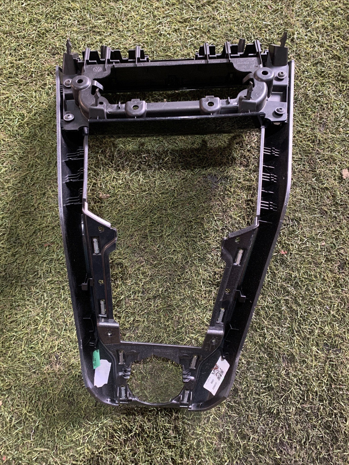 2GA863097 MASCHERINA RIVESTIMENTO TUNNEL CENTRALE ANTERIORE VOLKSWAGEN T-ROC