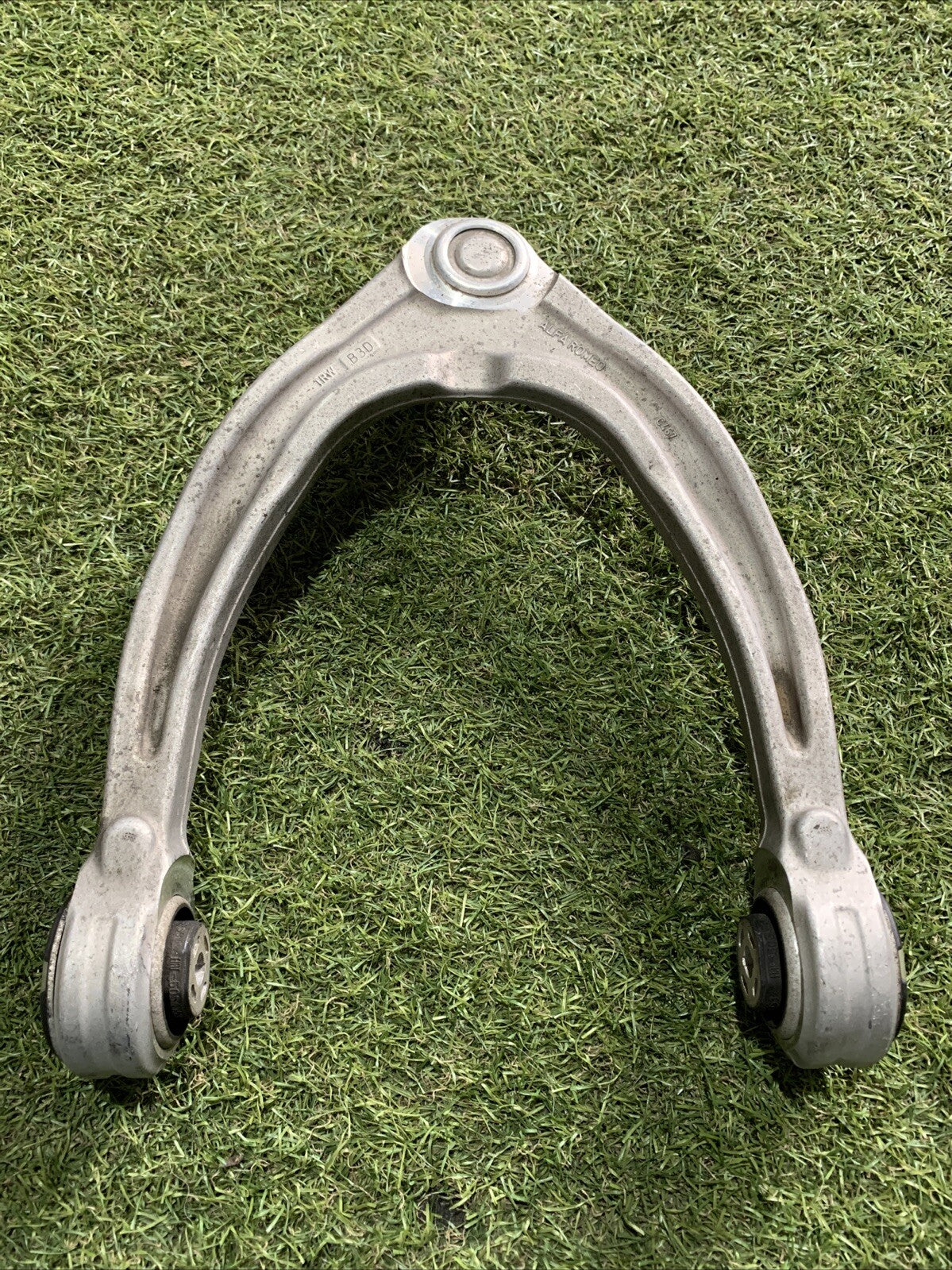 BRACCIO OSCILLANTE ANTERIORE SINISTRO ALFA ROMEO Giulia Serie (952_) K2066-02